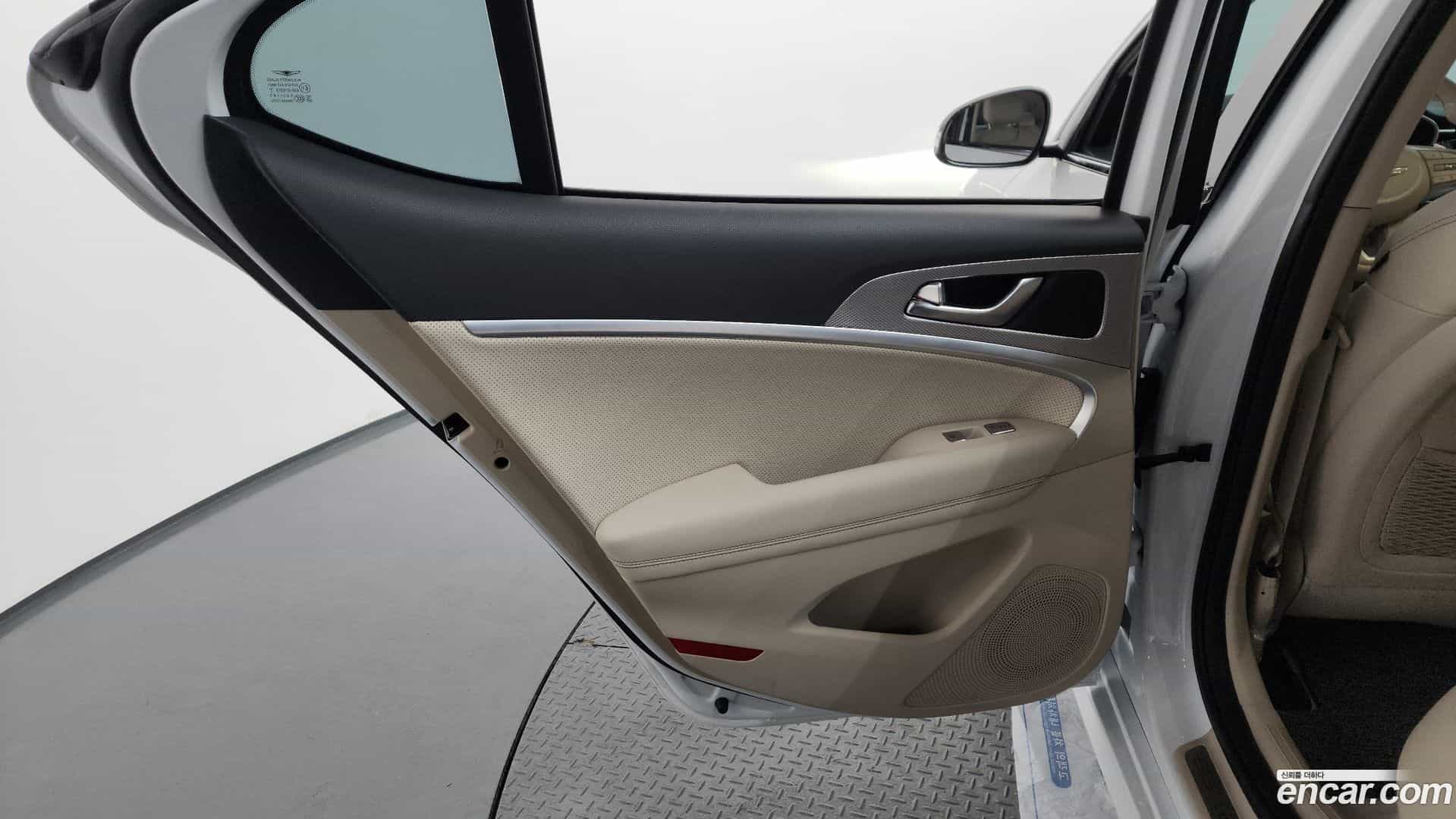 G70 Genesis 2021.4-INNER-035