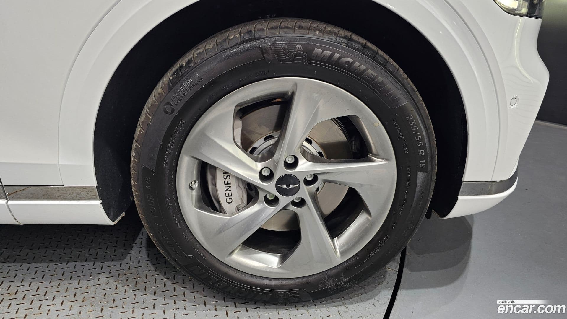 Main__Slider__Photo:GV70 Genesis 2025.0-4