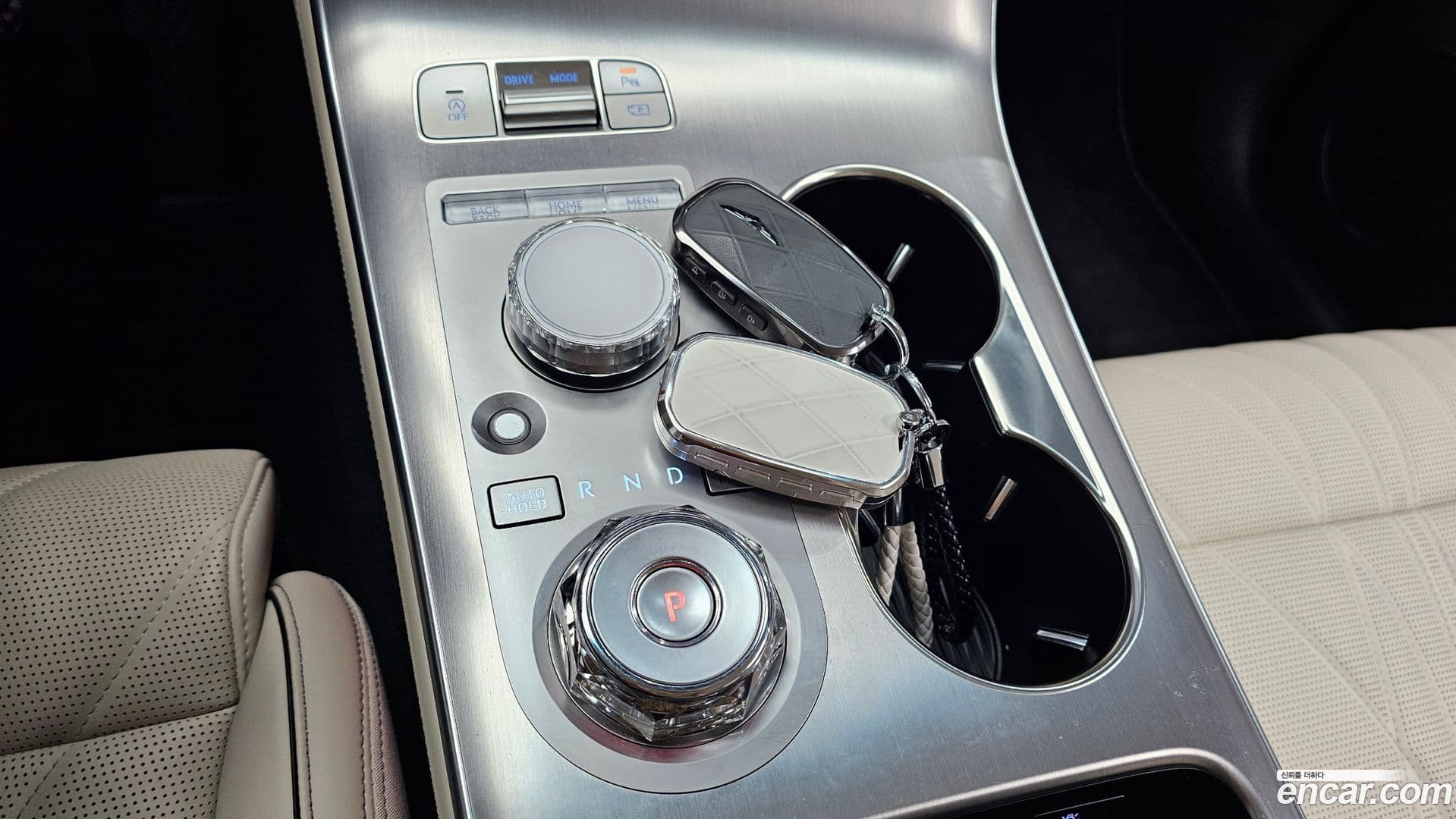 Main__Slider__Photo:GV70 Genesis 2025.0-8