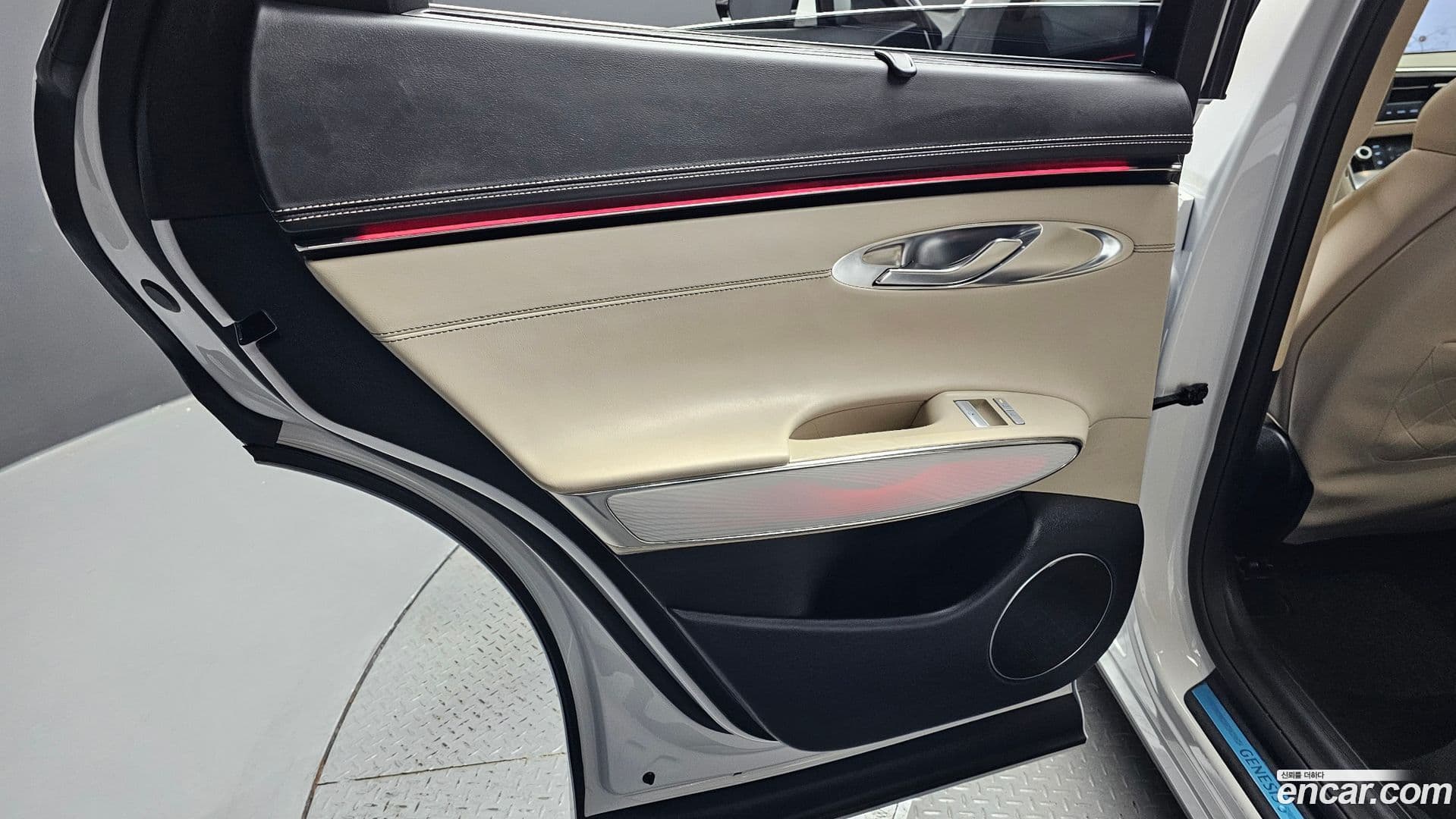 Main__Slider__Photo:GV70 Genesis 2025.0-24