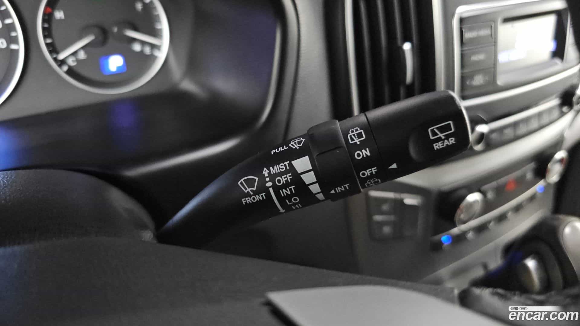 Starex Hyundai 2018.6-OPTION-040