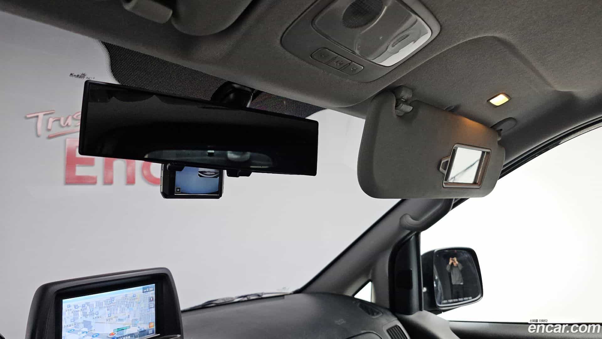 Starex Hyundai 2018.6-OPTION-047