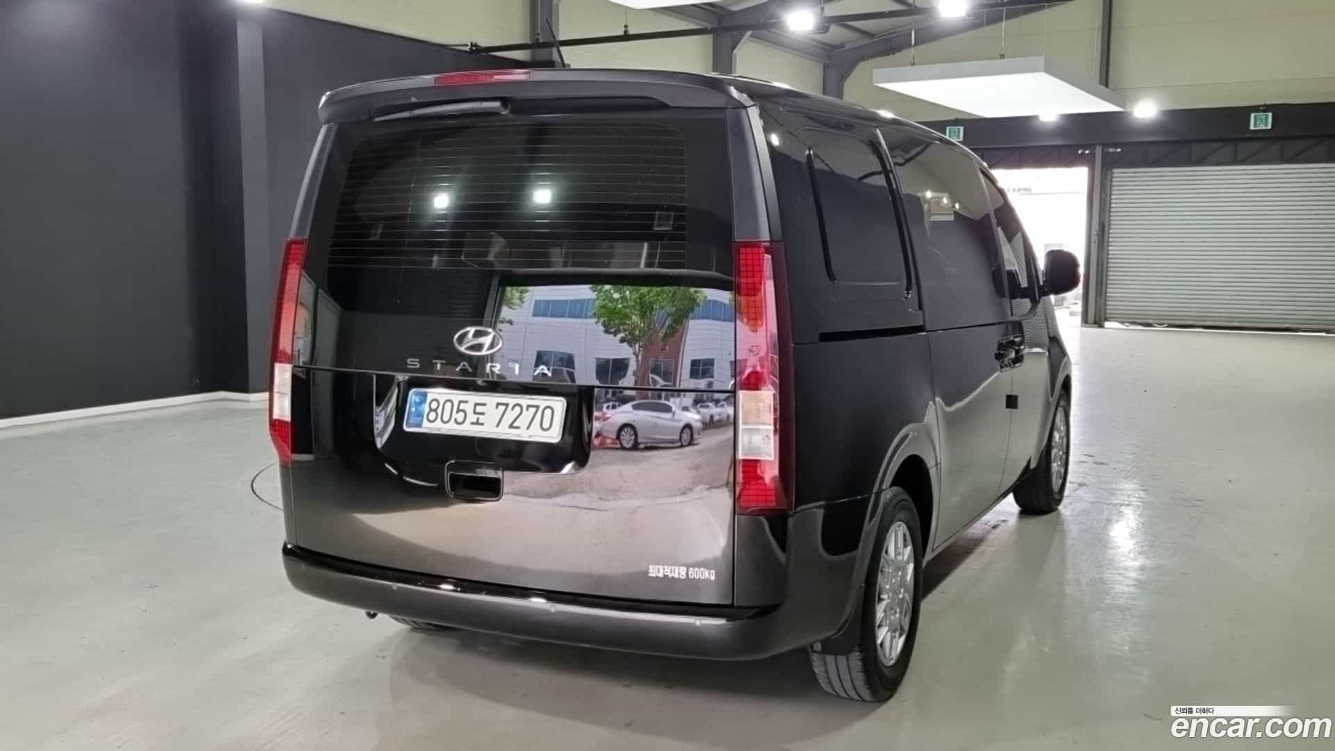 Staria Hyundai 2022.3-OUTER-002