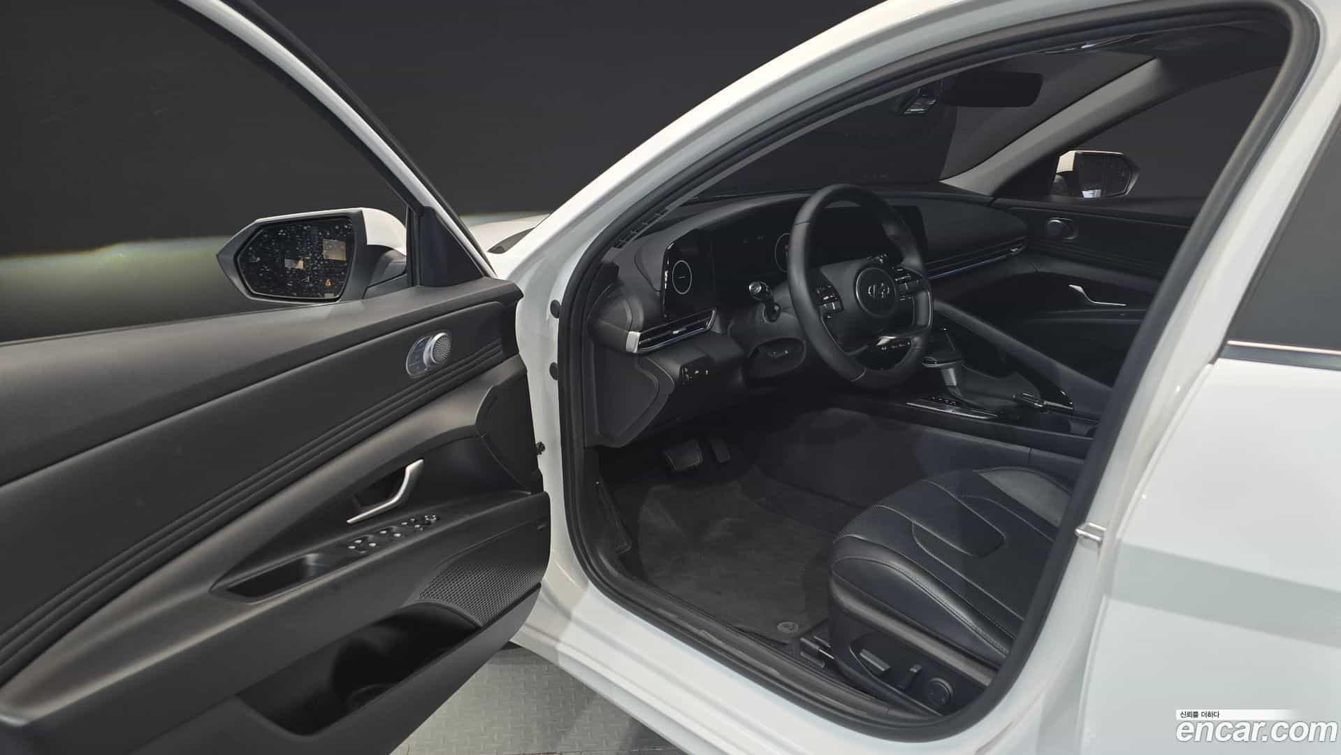 AVANTE Hyundai 2022.3-INNER-010