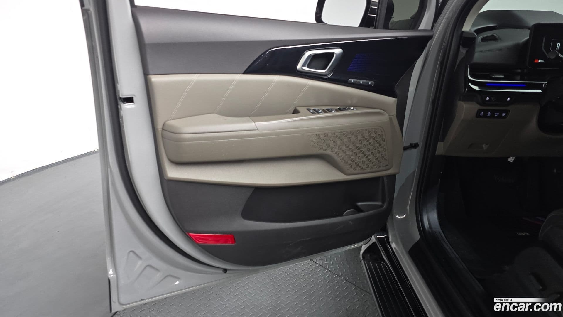 Main__Slider__Photo:Canival Kia 2025.8-24