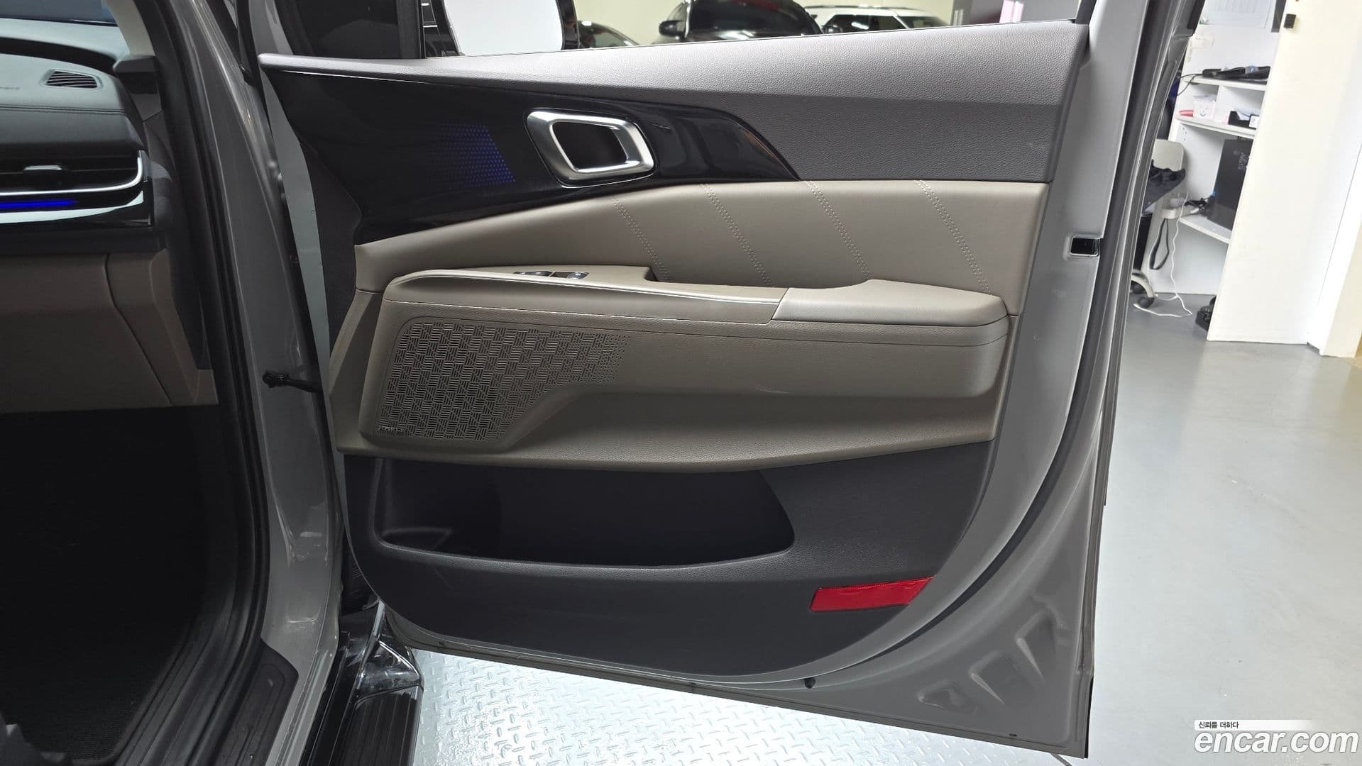 Main__Slider__Photo:Canival Kia 2025.8-25