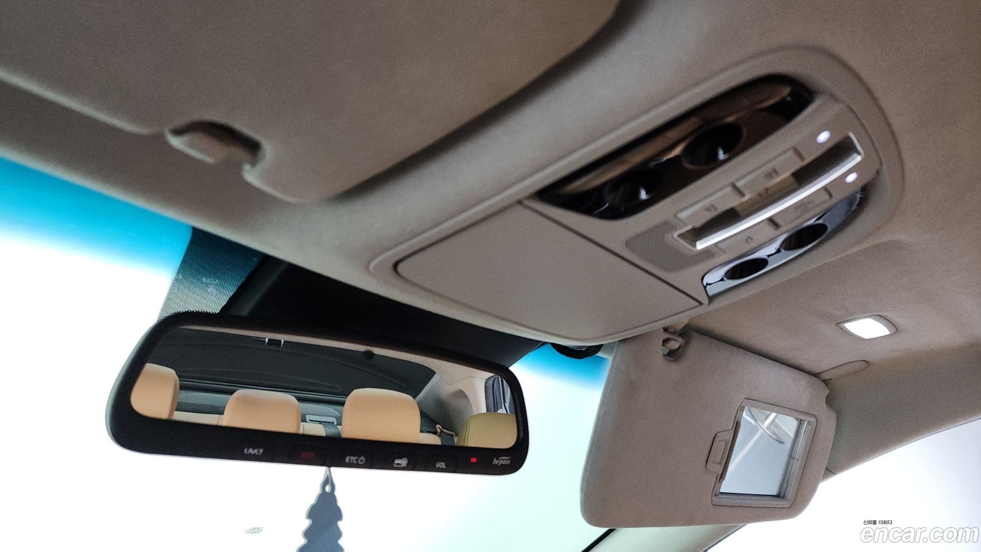 Main__Slider__Photo:K7 Kia 2019.8-27