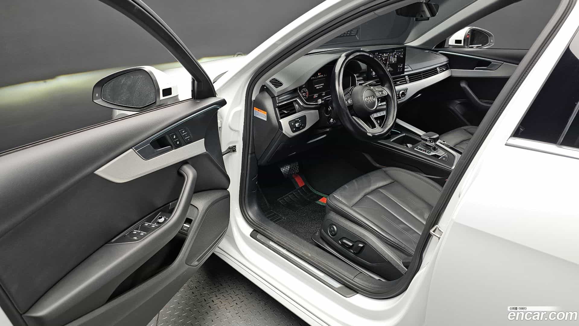 A4 Audi 2021.10-INNER-010