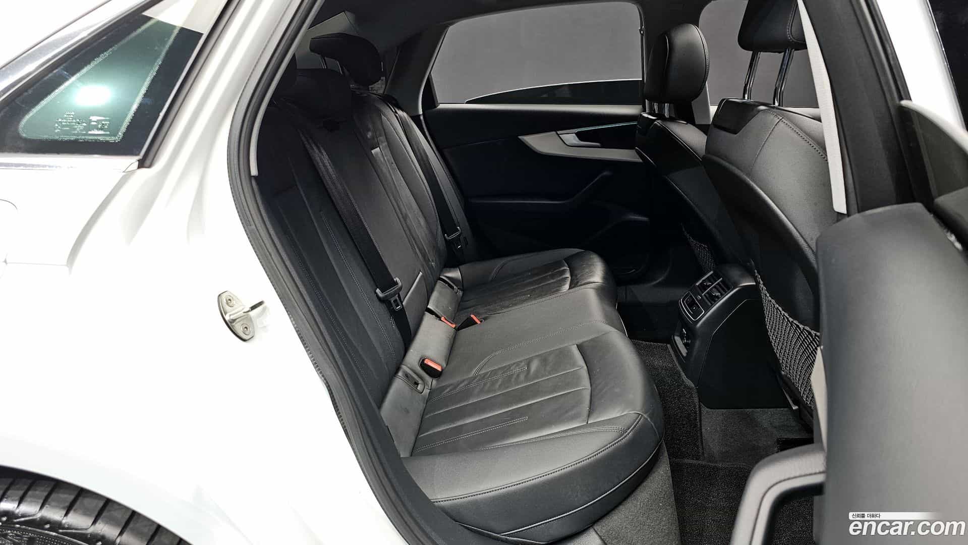 A4 Audi 2021.10-OPTION-015