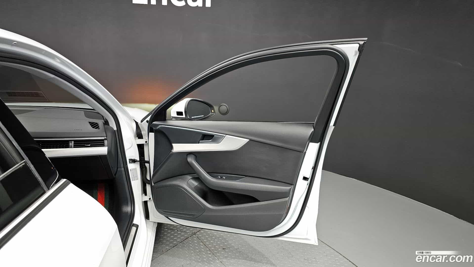 A4 Audi 2021.10-INNER-035