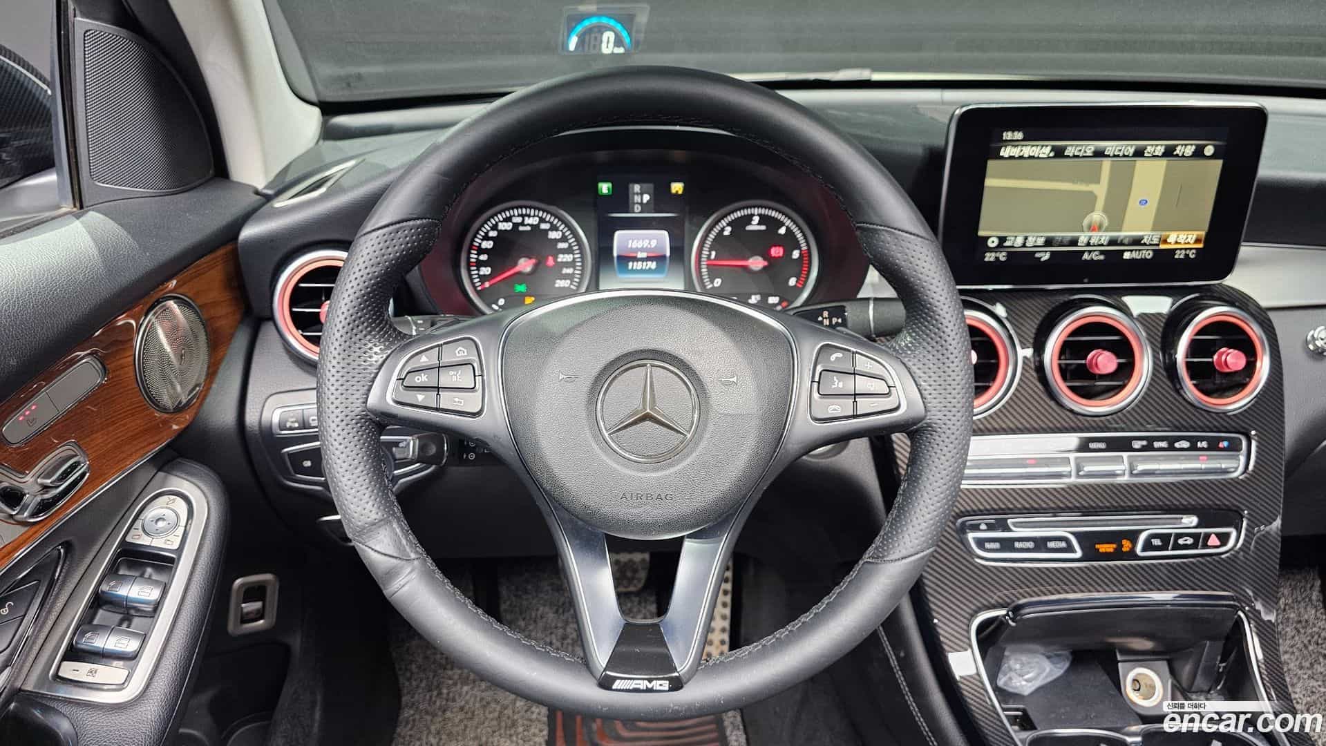 GLC-Class Mercedes-Benz 2018.5-OPTION-017