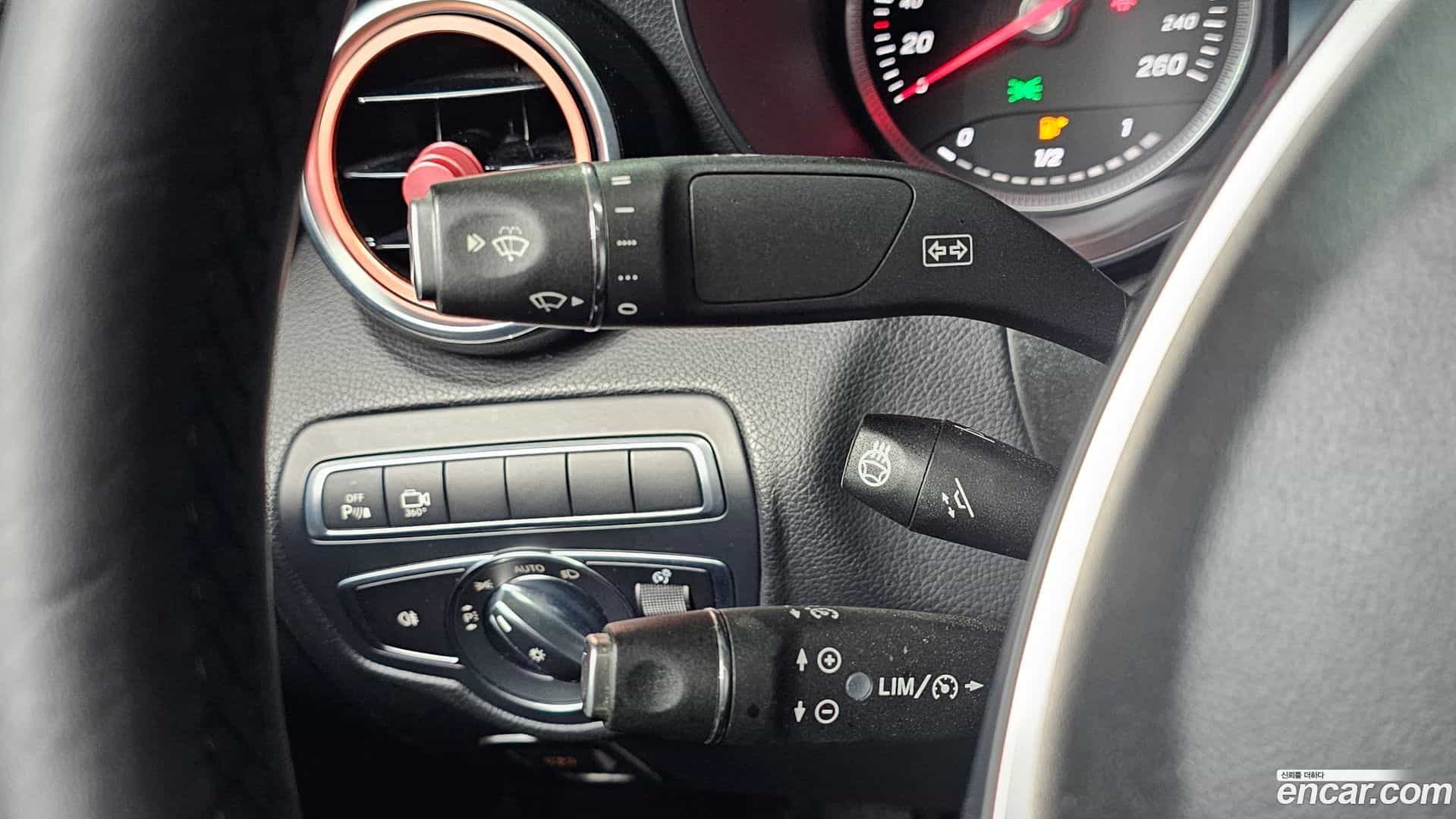 GLC-Class Mercedes-Benz 2018.5-OPTION-018