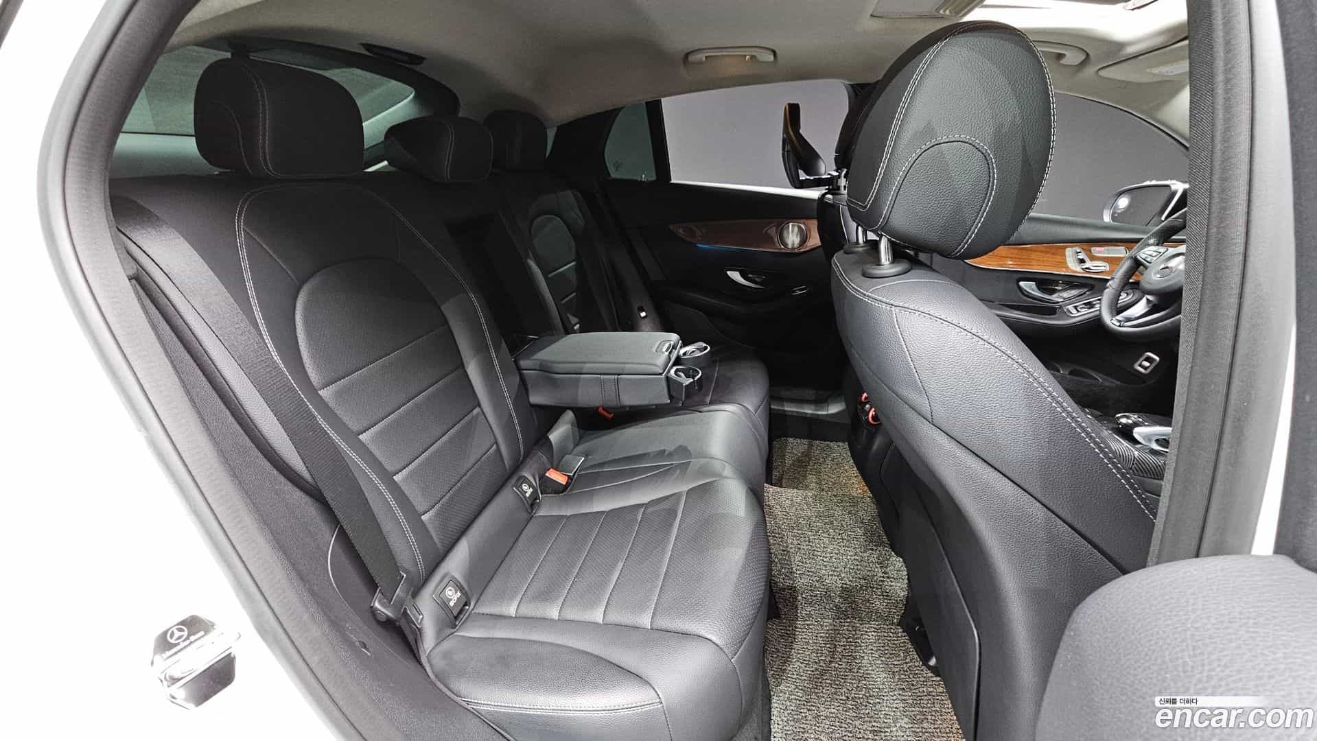 GLC-Class Mercedes-Benz 2018.5-OPTION-023