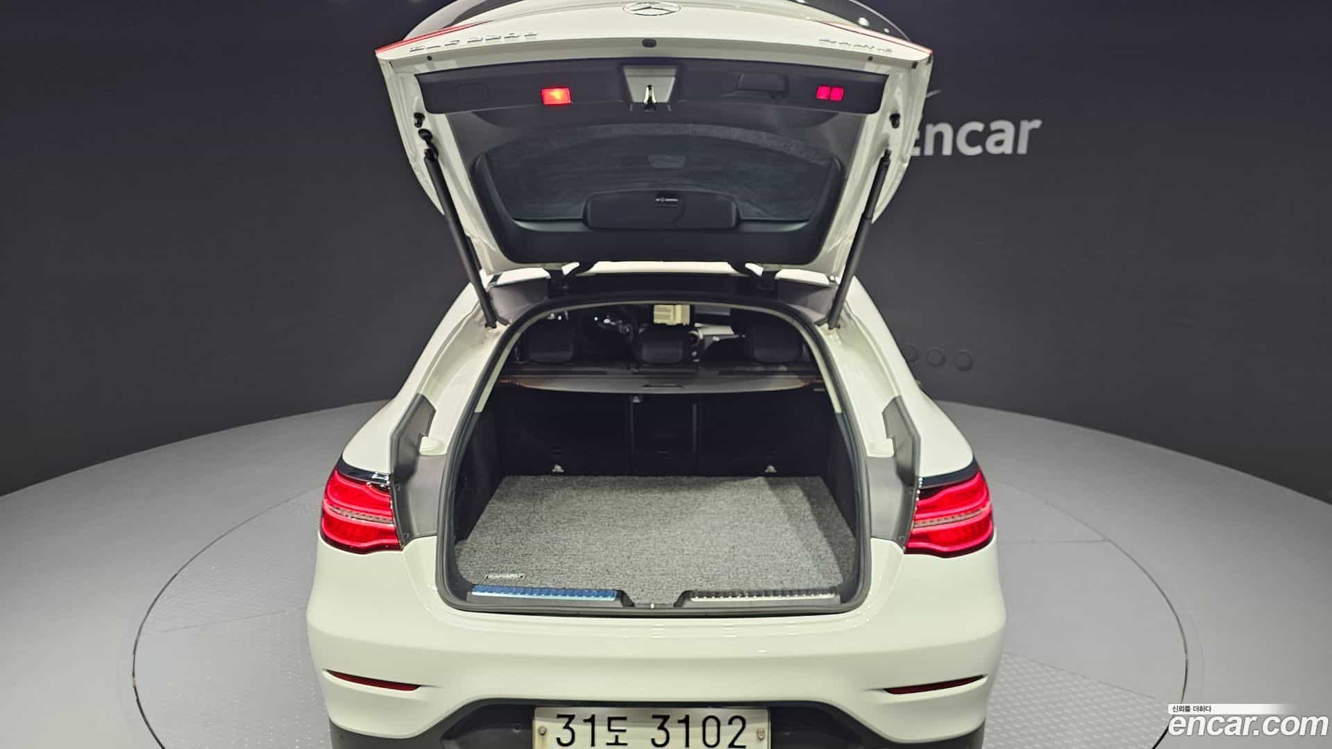 GLC-Class Mercedes-Benz 2018.5-OPTION-024