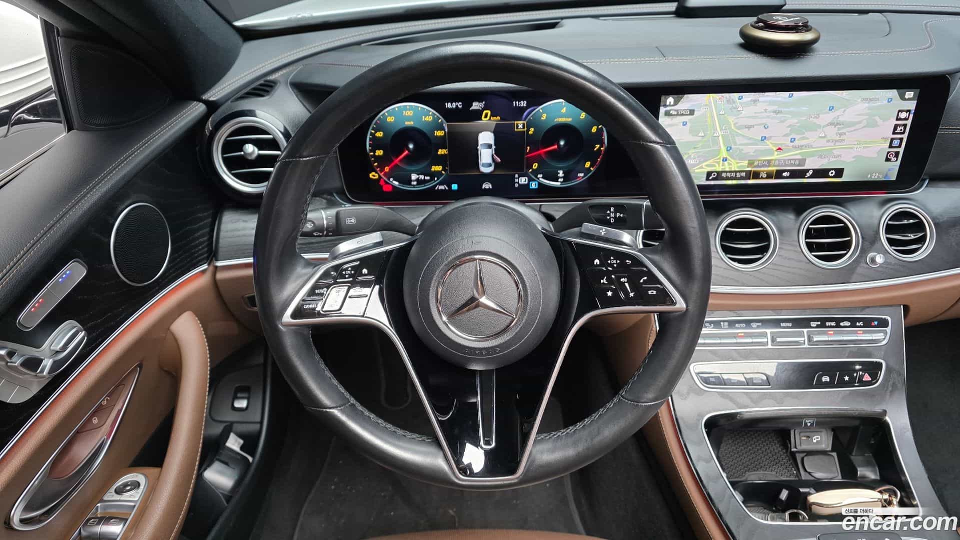 E-Class Mercedes-Benz 2022.9-OPTION-018