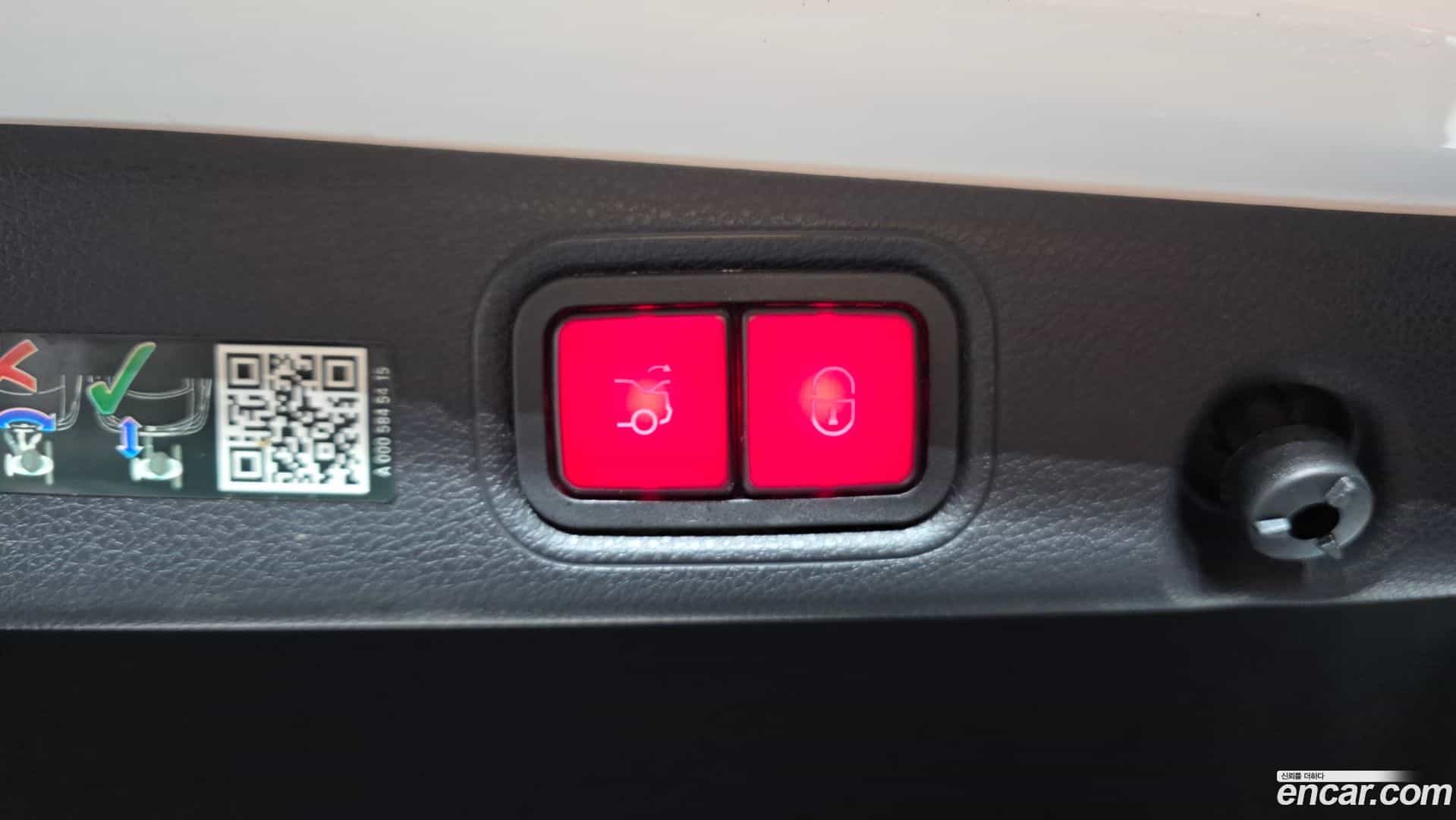 E-Class Mercedes-Benz 2022.9-OPTION-020