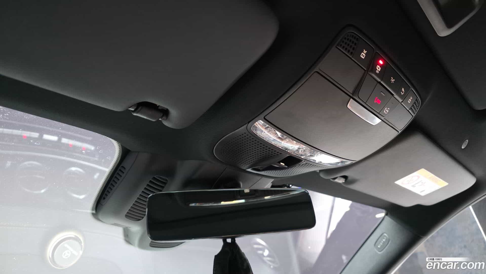 E-Class Mercedes-Benz 2022.9-OPTION-022