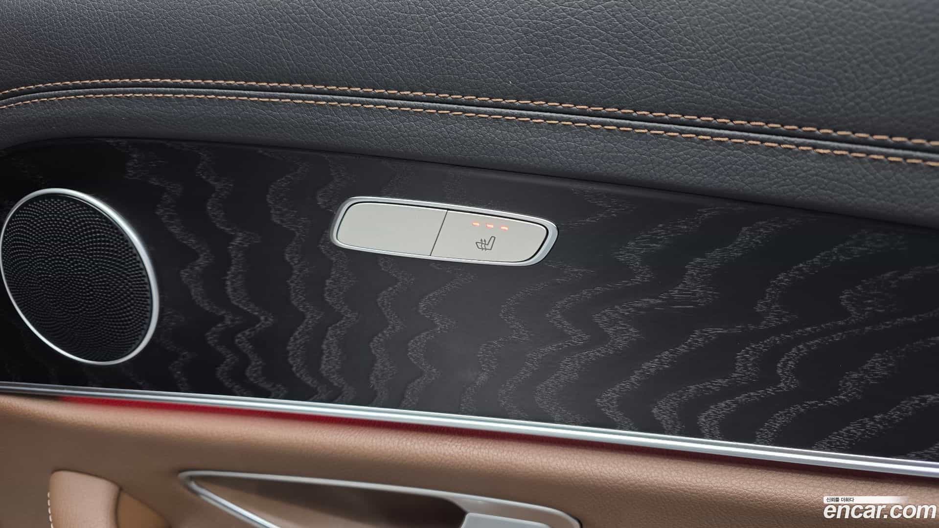 E-Class Mercedes-Benz 2022.9-OPTION-043