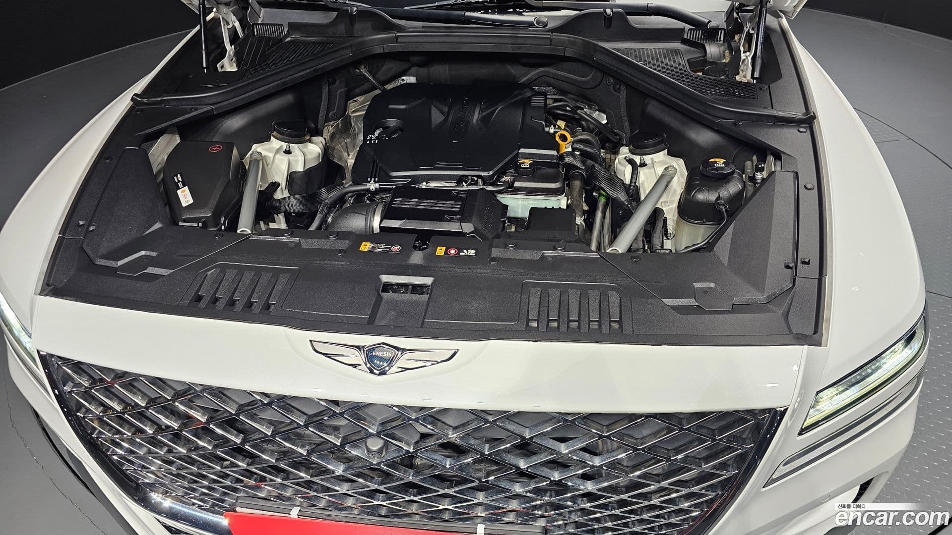 Main__Slider__Photo:GV80 Genesis 2020.3-5