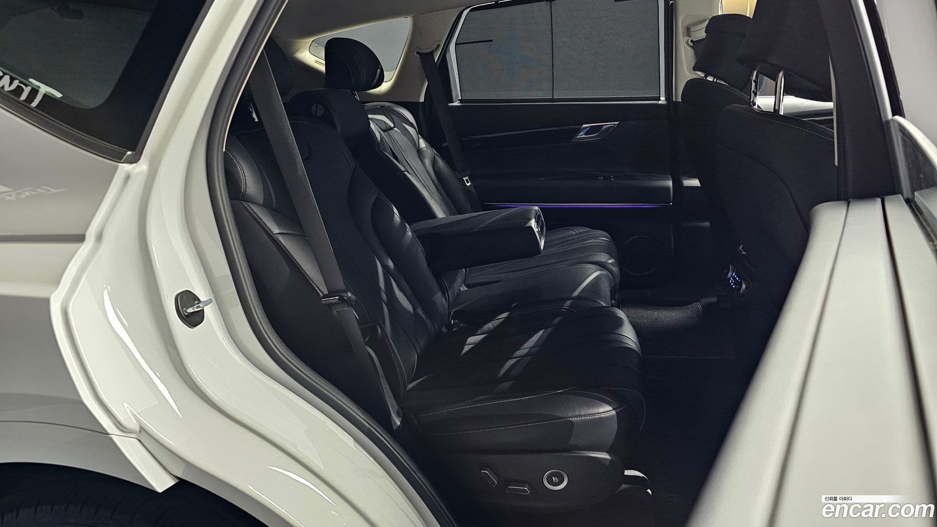 Main__Slider__Photo:GV80 Genesis 2020.3-10