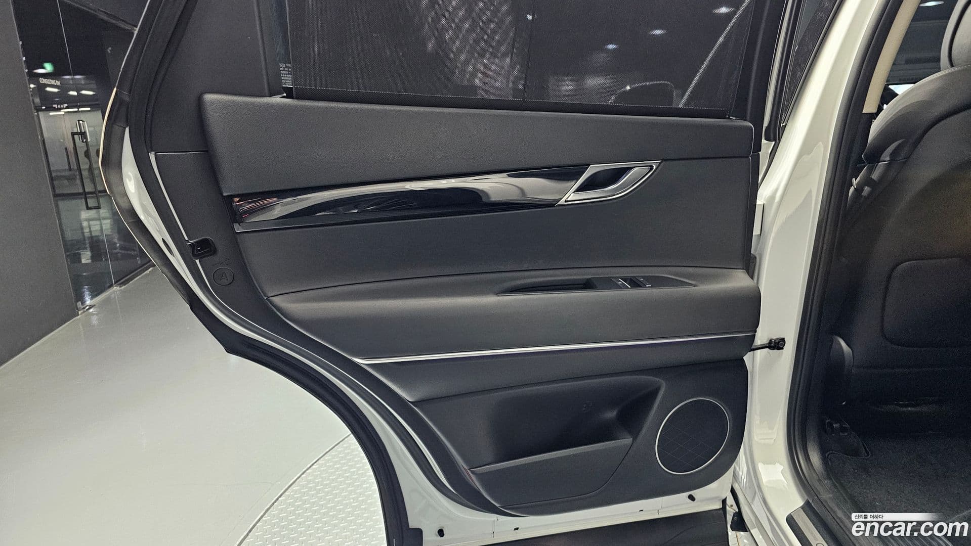 Main__Slider__Photo:GV80 Genesis 2020.3-24