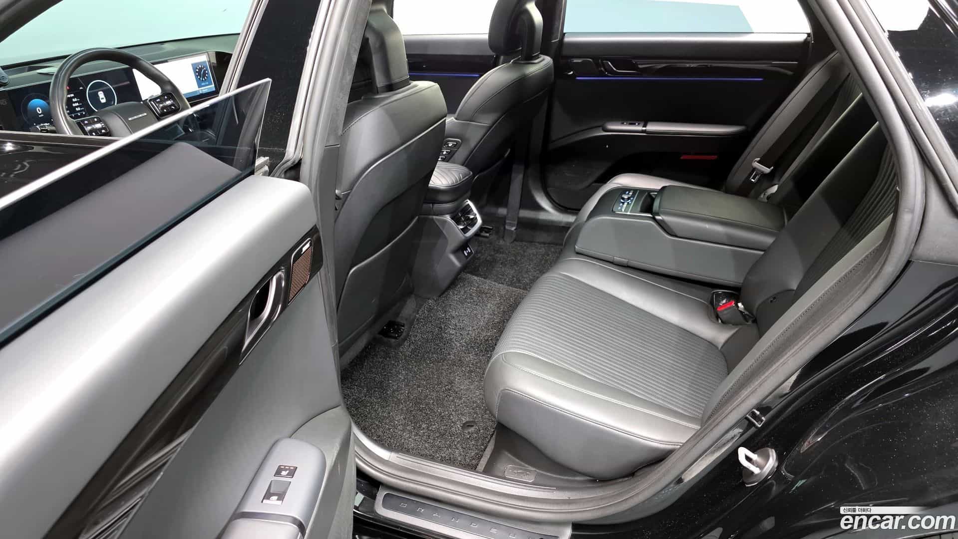 Grandeur Hyundai 2023.6-OPTION-016