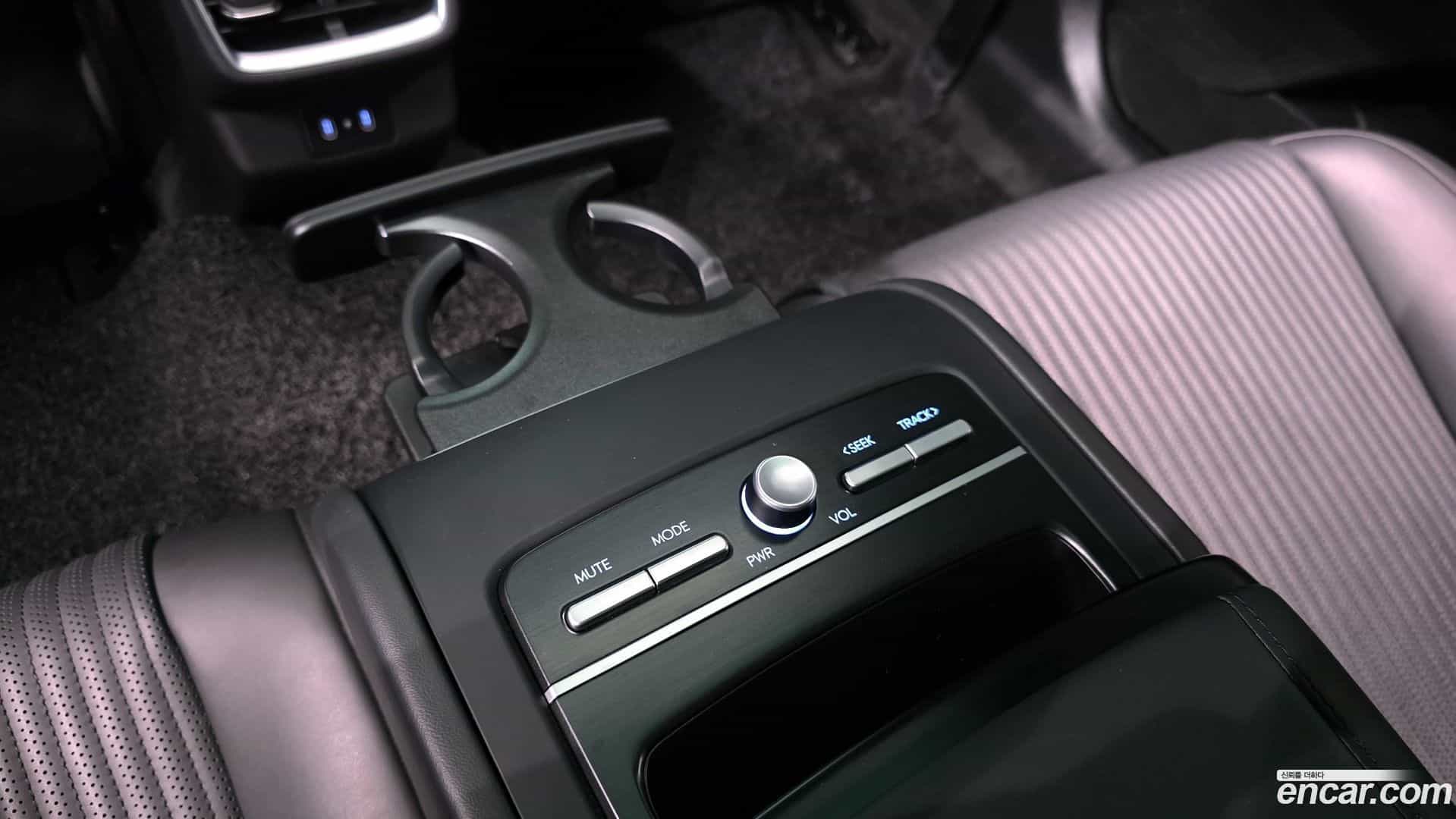 Grandeur Hyundai 2023.6-OPTION-042