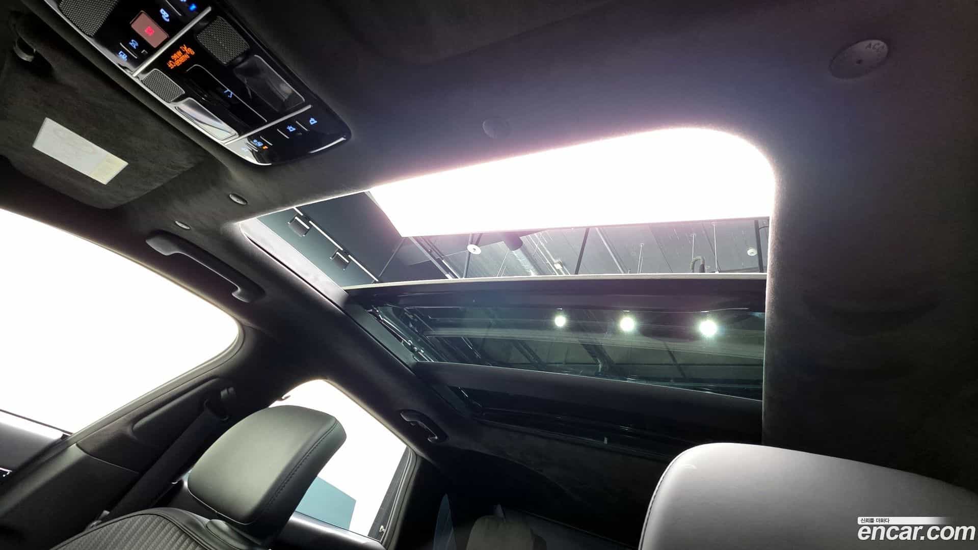 Grandeur Hyundai 2023.6-OPTION-046
