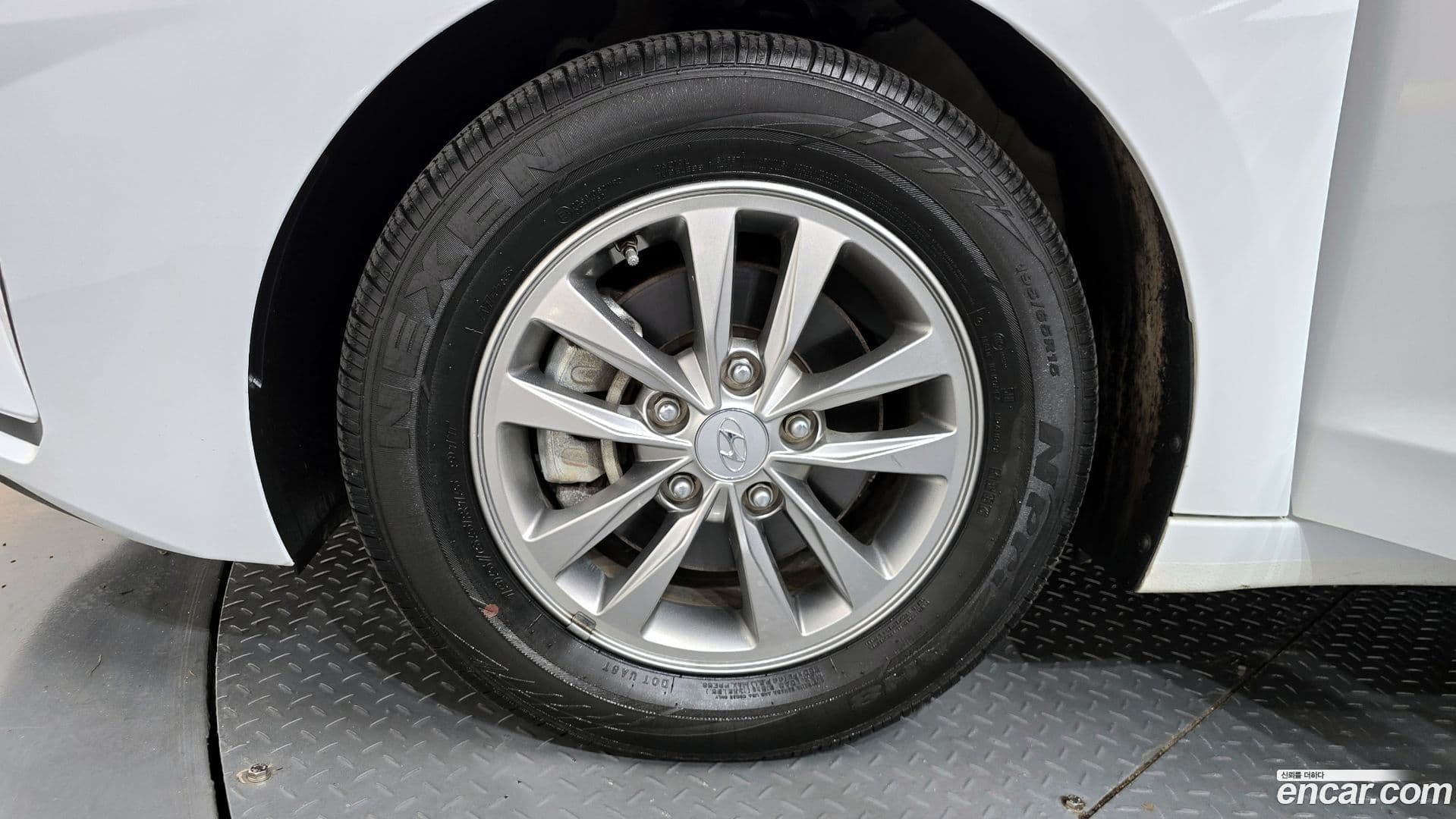 Main__Slider__Photo:AVANTE Hyundai 2019.9-4