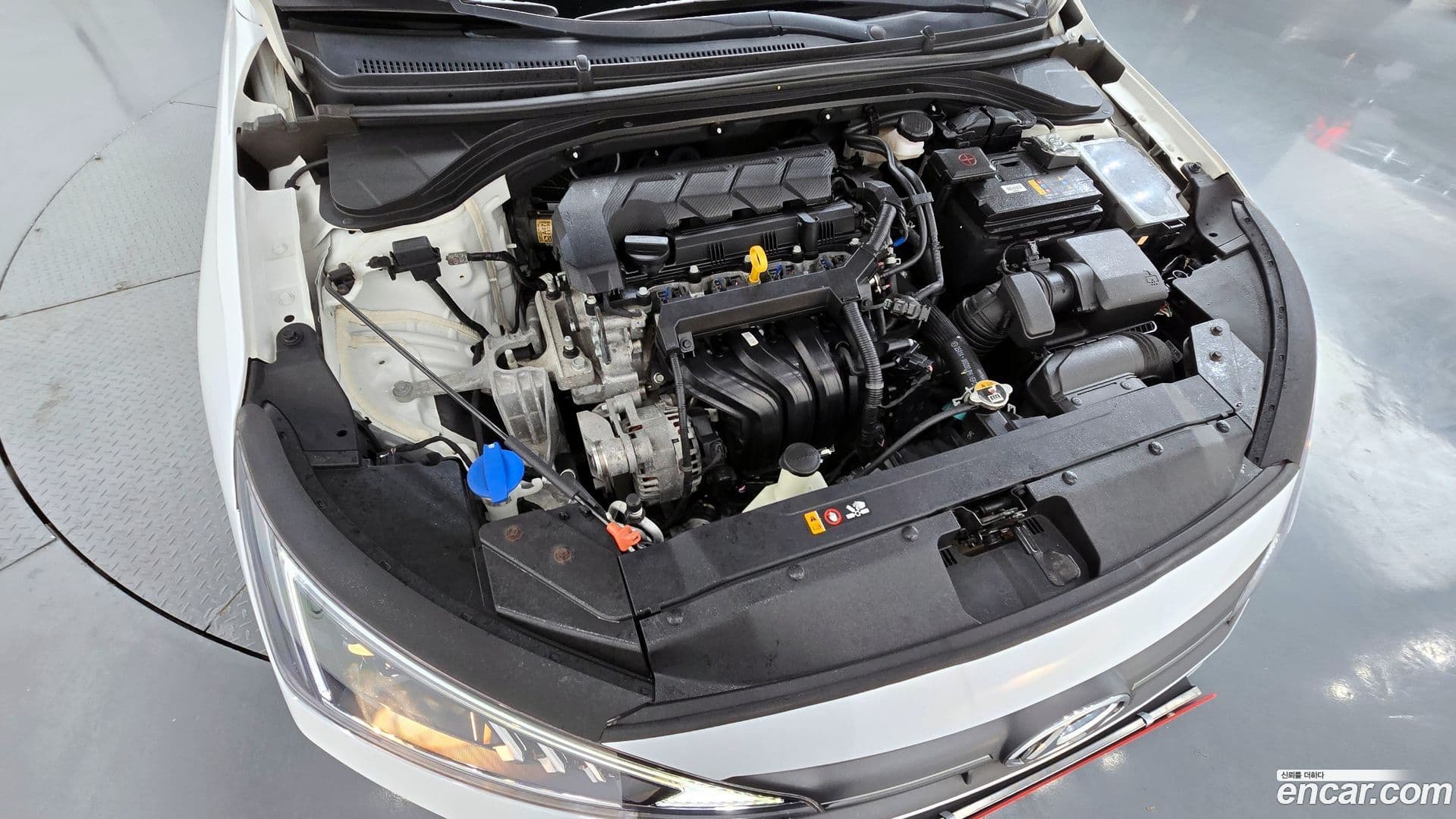 Main__Slider__Photo:AVANTE Hyundai 2019.9-5