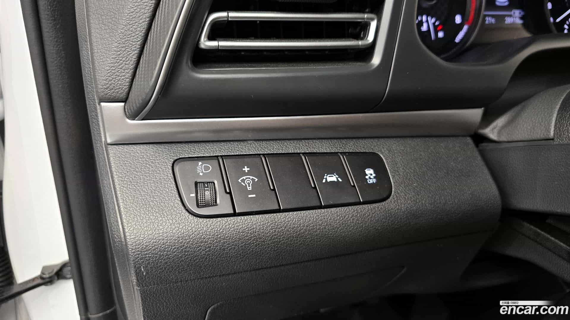 AVANTE Hyundai 2019.9-OPTION-022