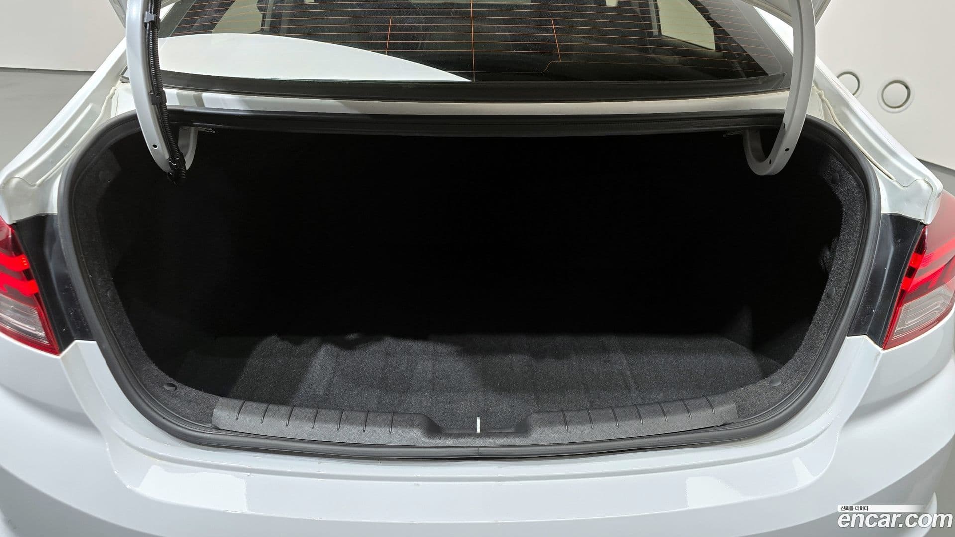 Main__Slider__Photo:AVANTE Hyundai 2019.9-19