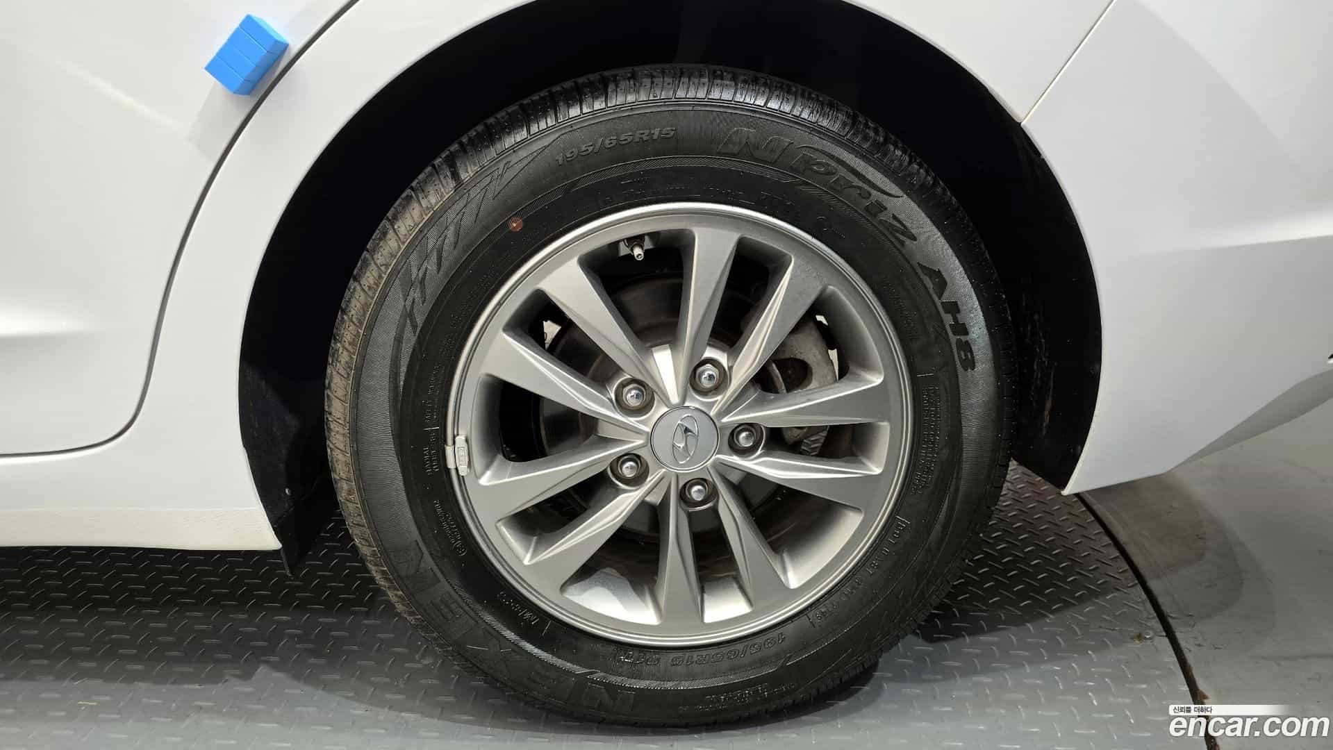 AVANTE Hyundai 2019.9-OUTER-031