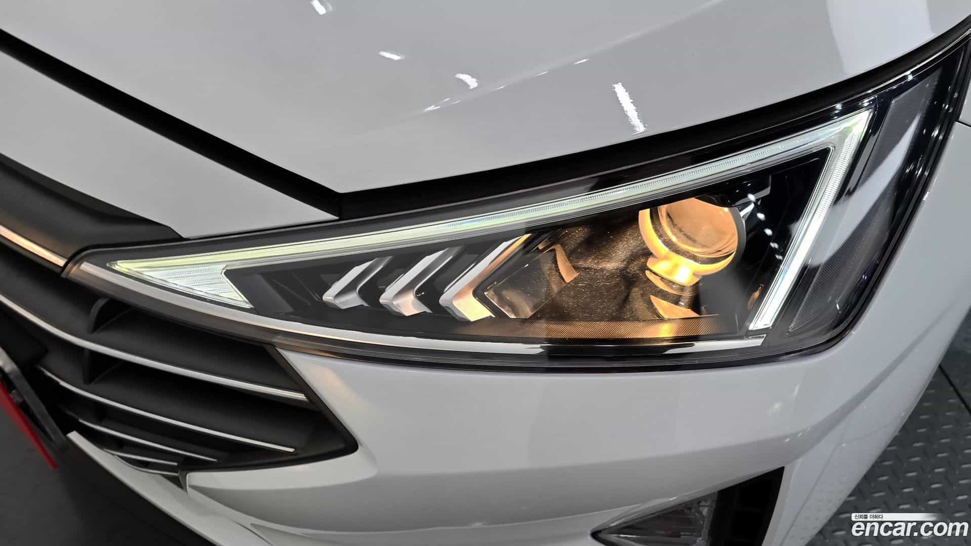 AVANTE Hyundai 2019.9-OUTER-032