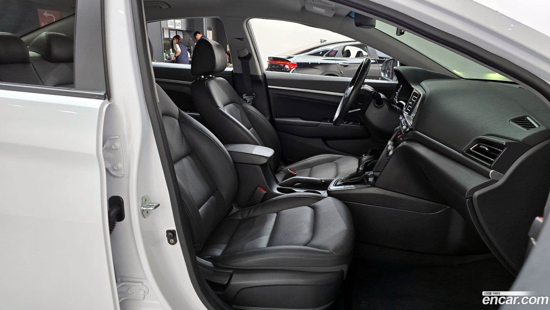 Main__Slider__Photo:AVANTE Hyundai 2019.9-25