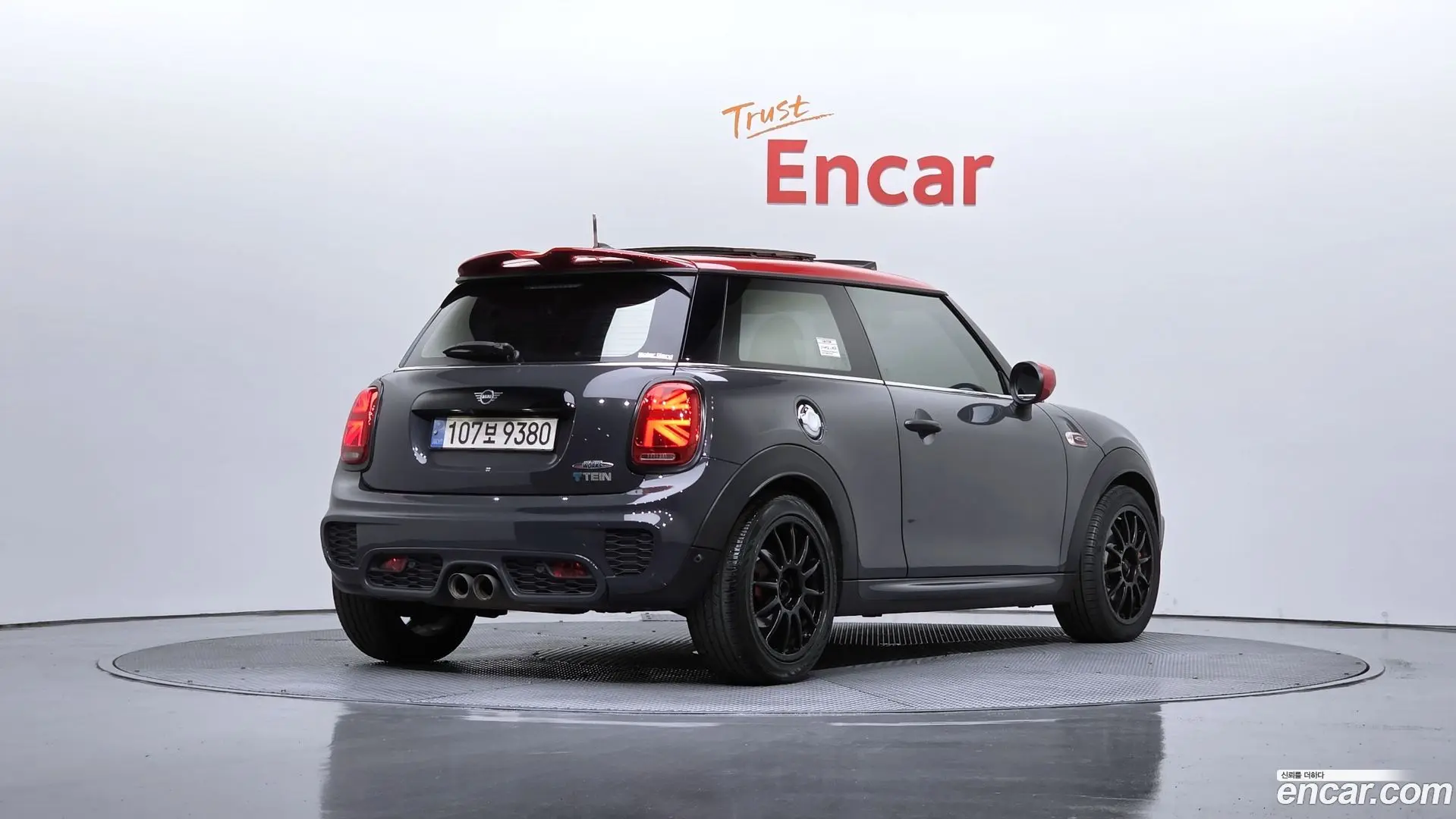 Main__Slider__Photo:Cooper Mini 2020.7-1
