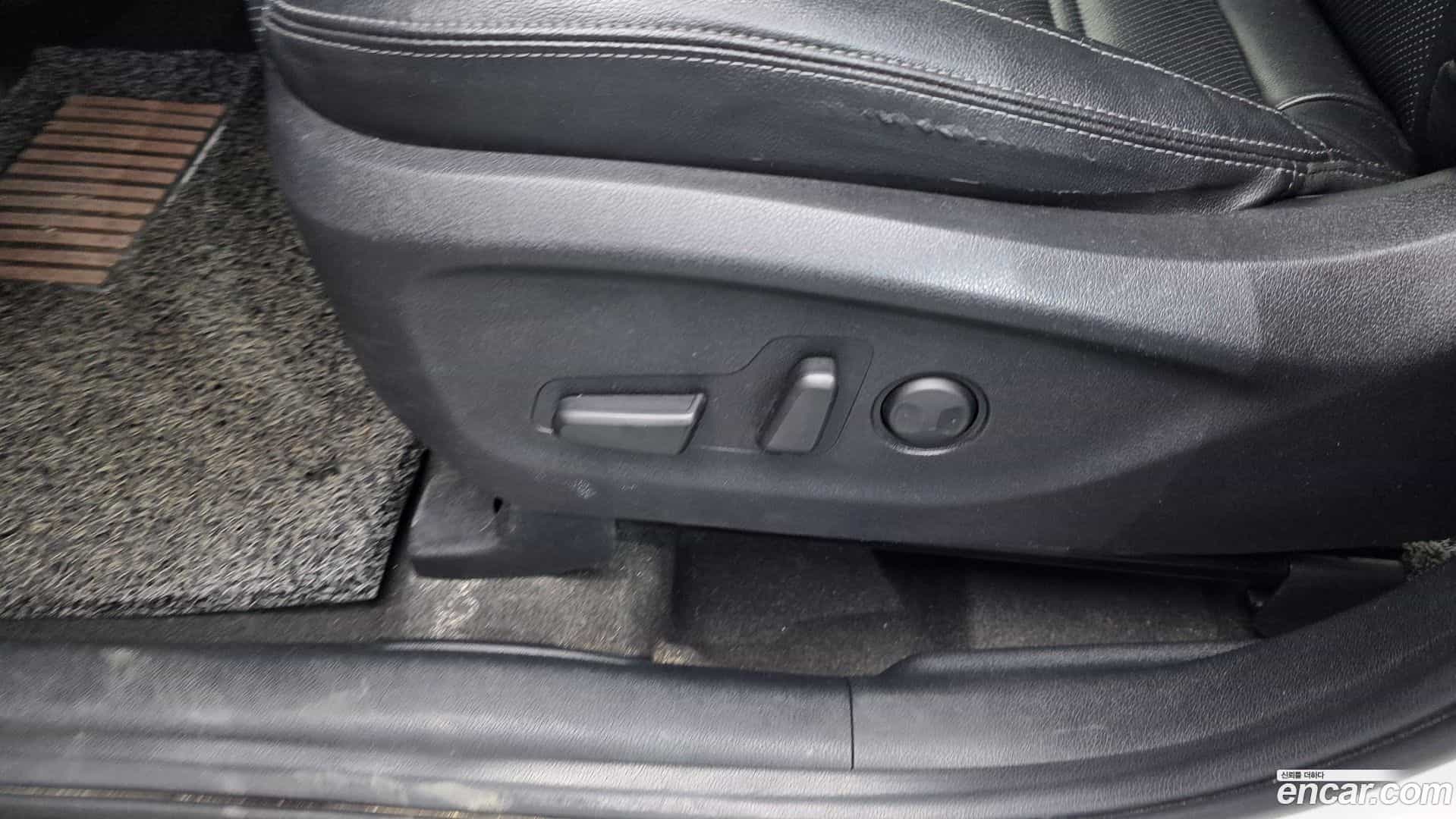 Sorento Kia 2015.8-OPTION-044