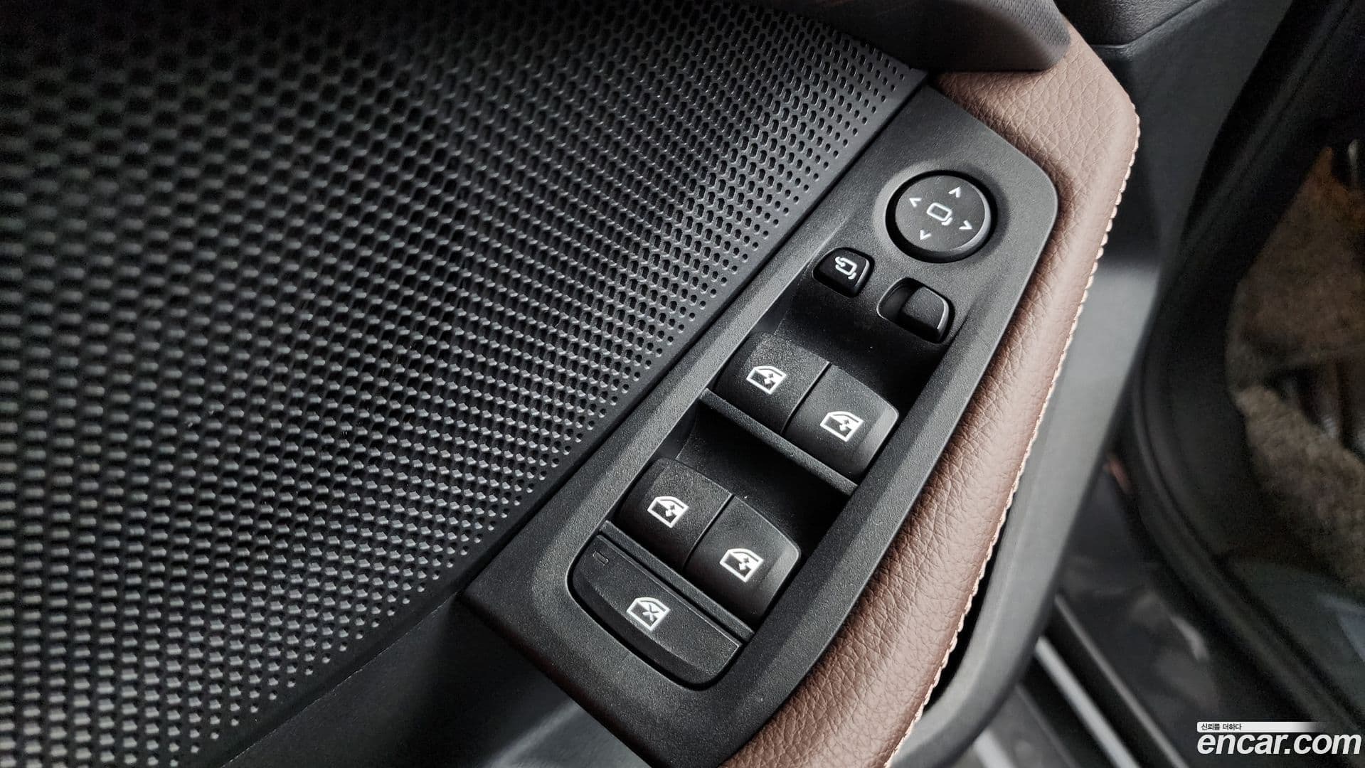 Main__Slider__Photo:1-Series BMW 2020.11-30
