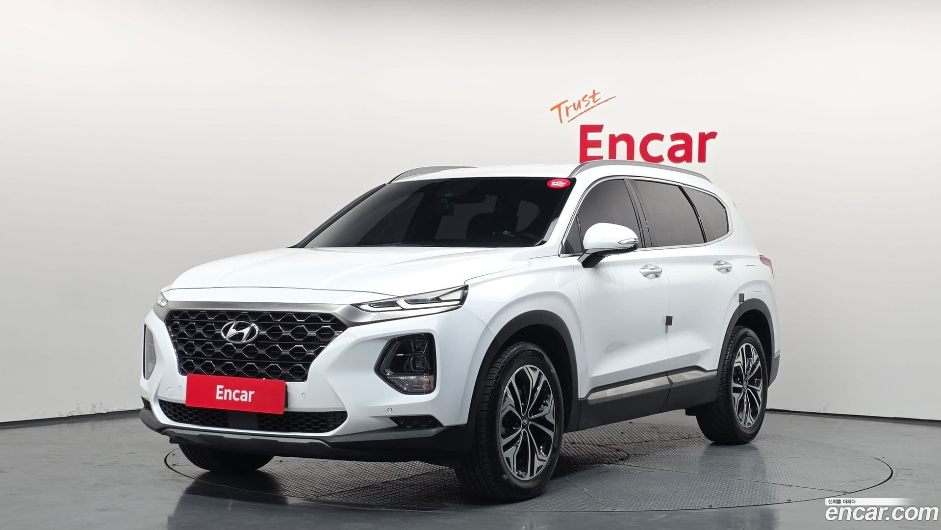 Main__Slider__Photo:Santafe Hyundai 2019.2-0