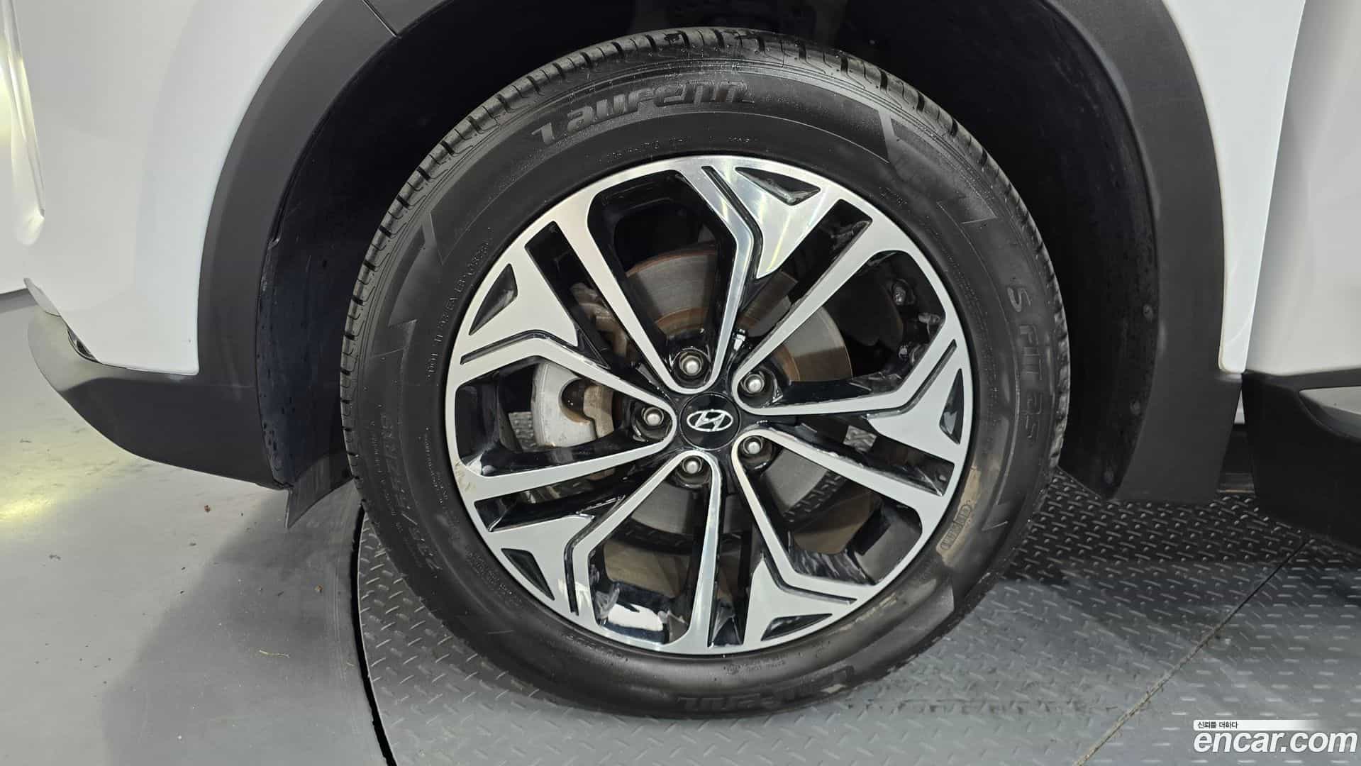 Santafe Hyundai 2019.2-OUTER-005