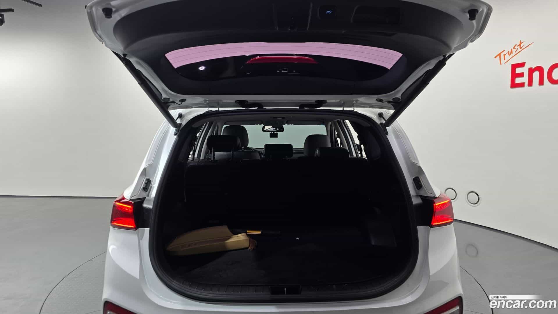 Santafe Hyundai 2019.2-OPTION-042