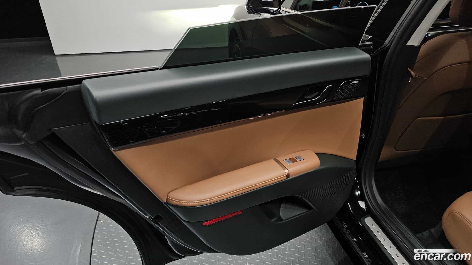 Grandeur Hyundai 2024.0-INNER-035