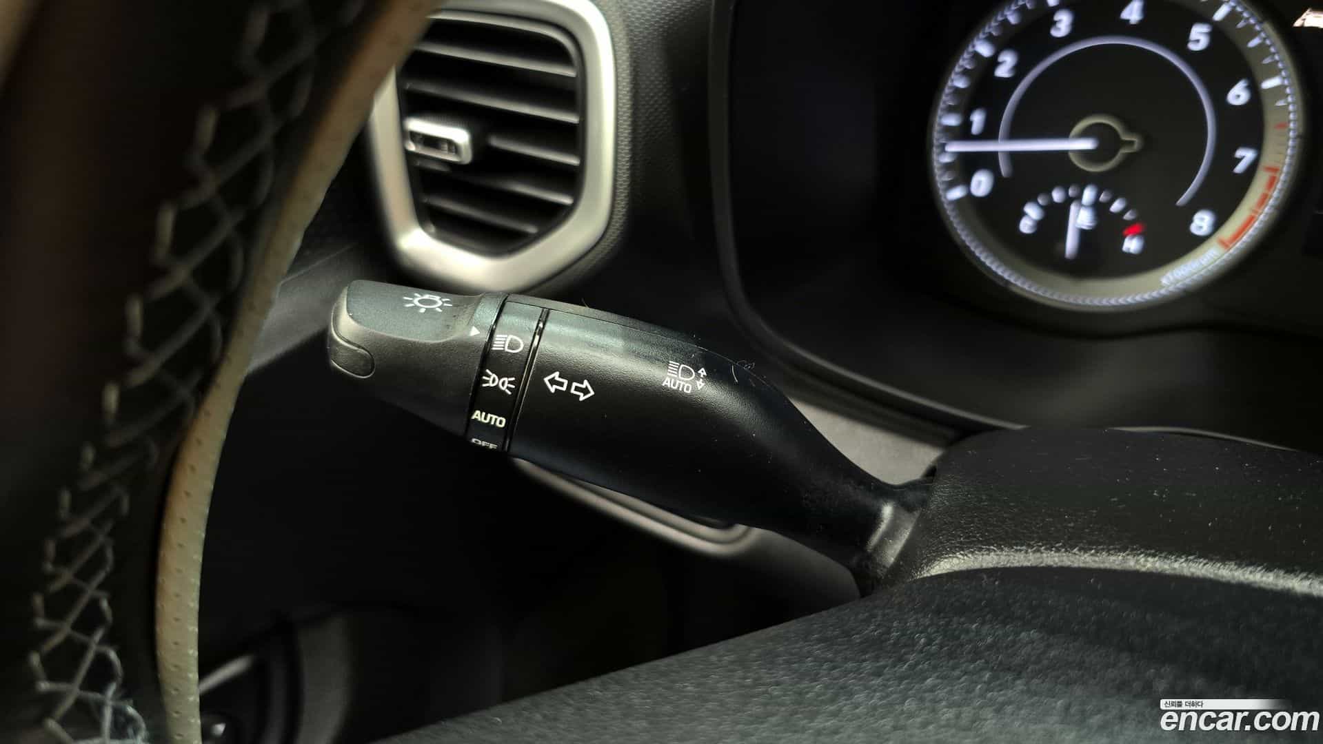 Venue Hyundai 2020.9-OPTION-040