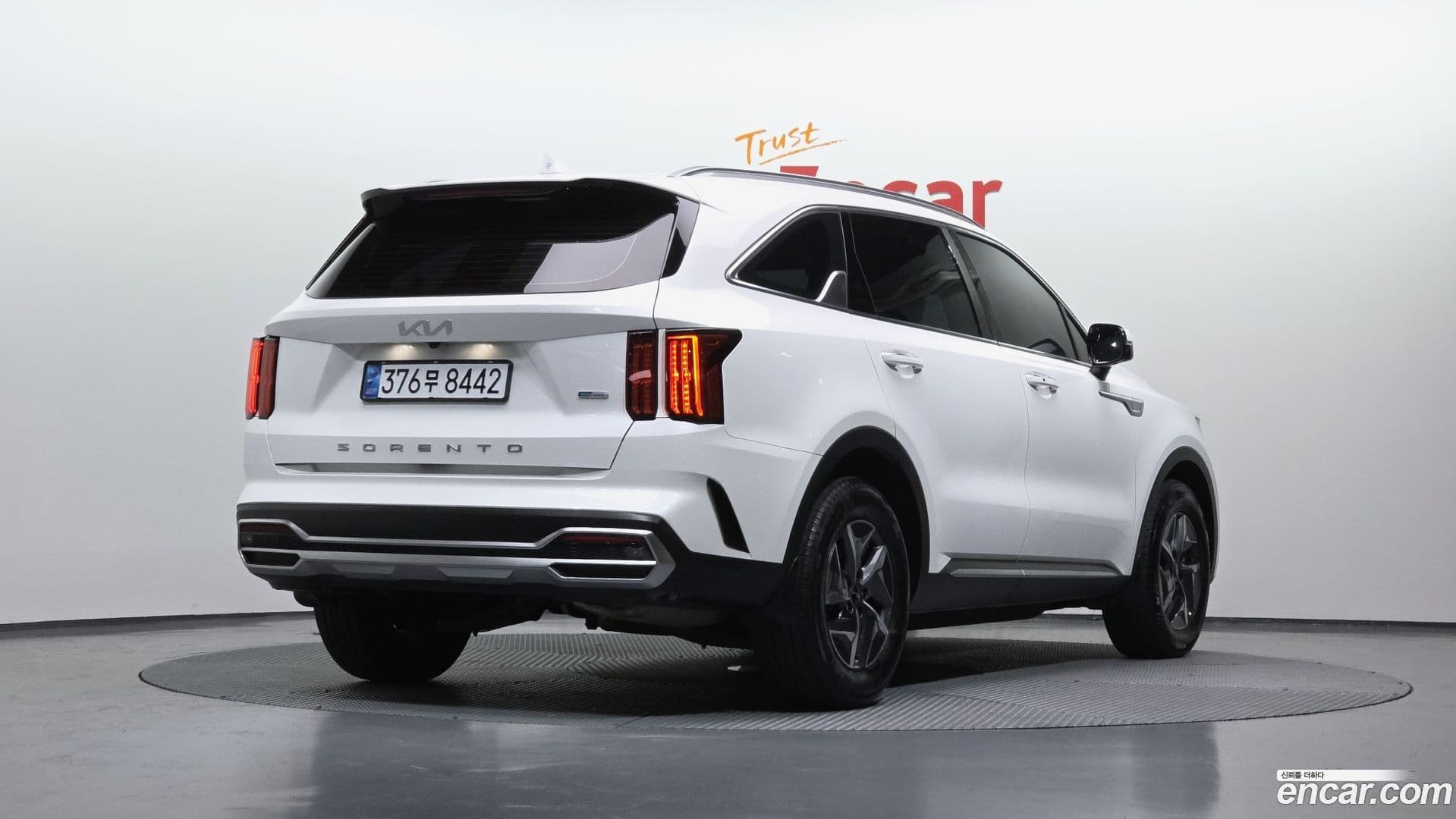 Main__Slider__Photo:Sorento Kia 2022.1-1