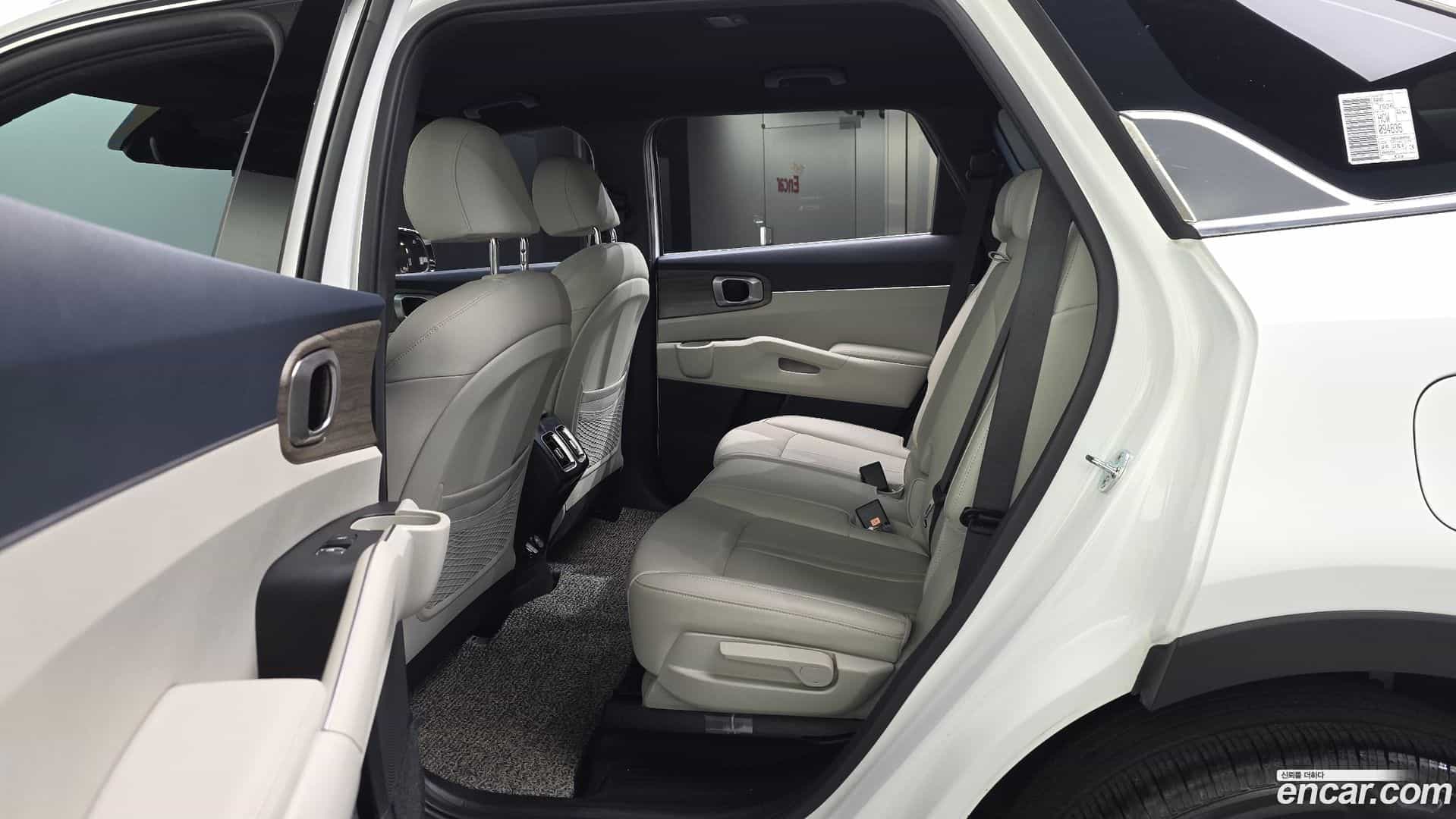 Sorento Kia 2022.1-INNER-036