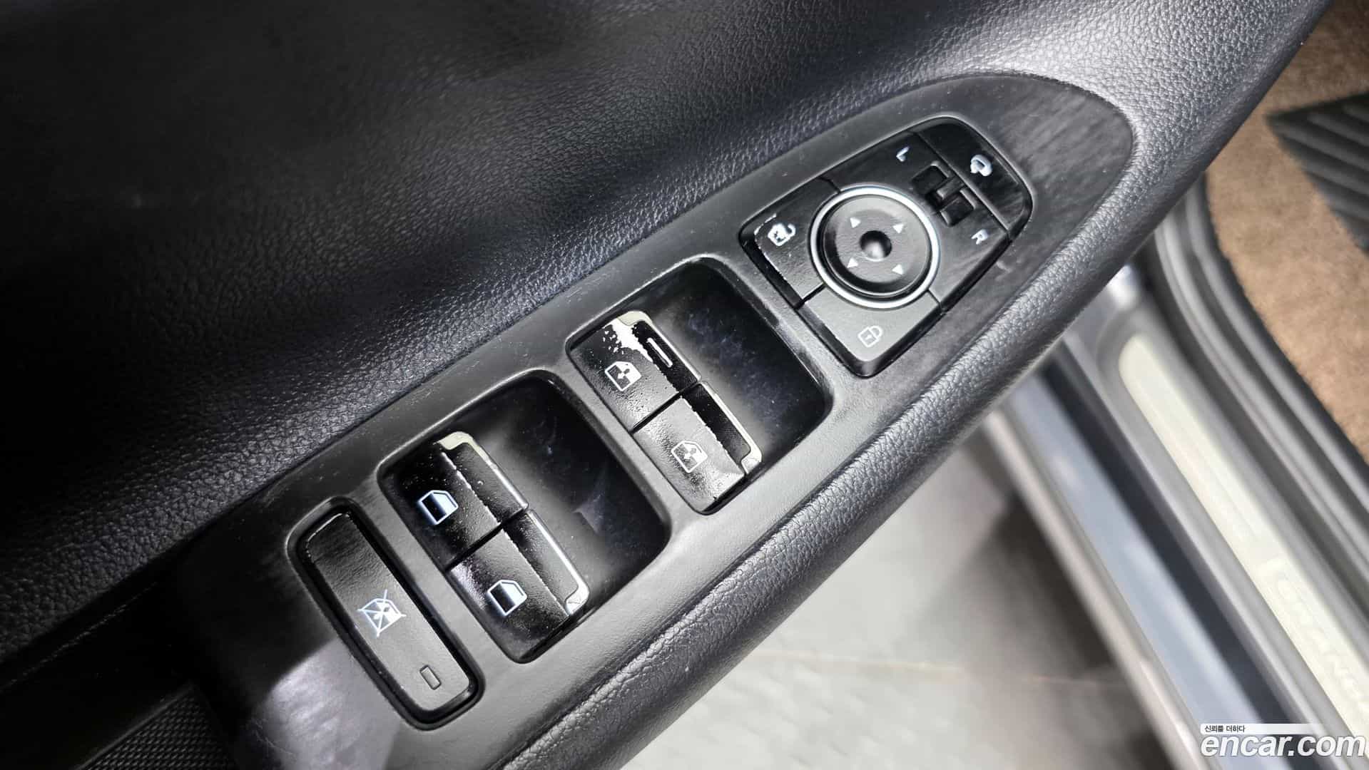 Grandeur Hyundai 2018.5-OPTION-017