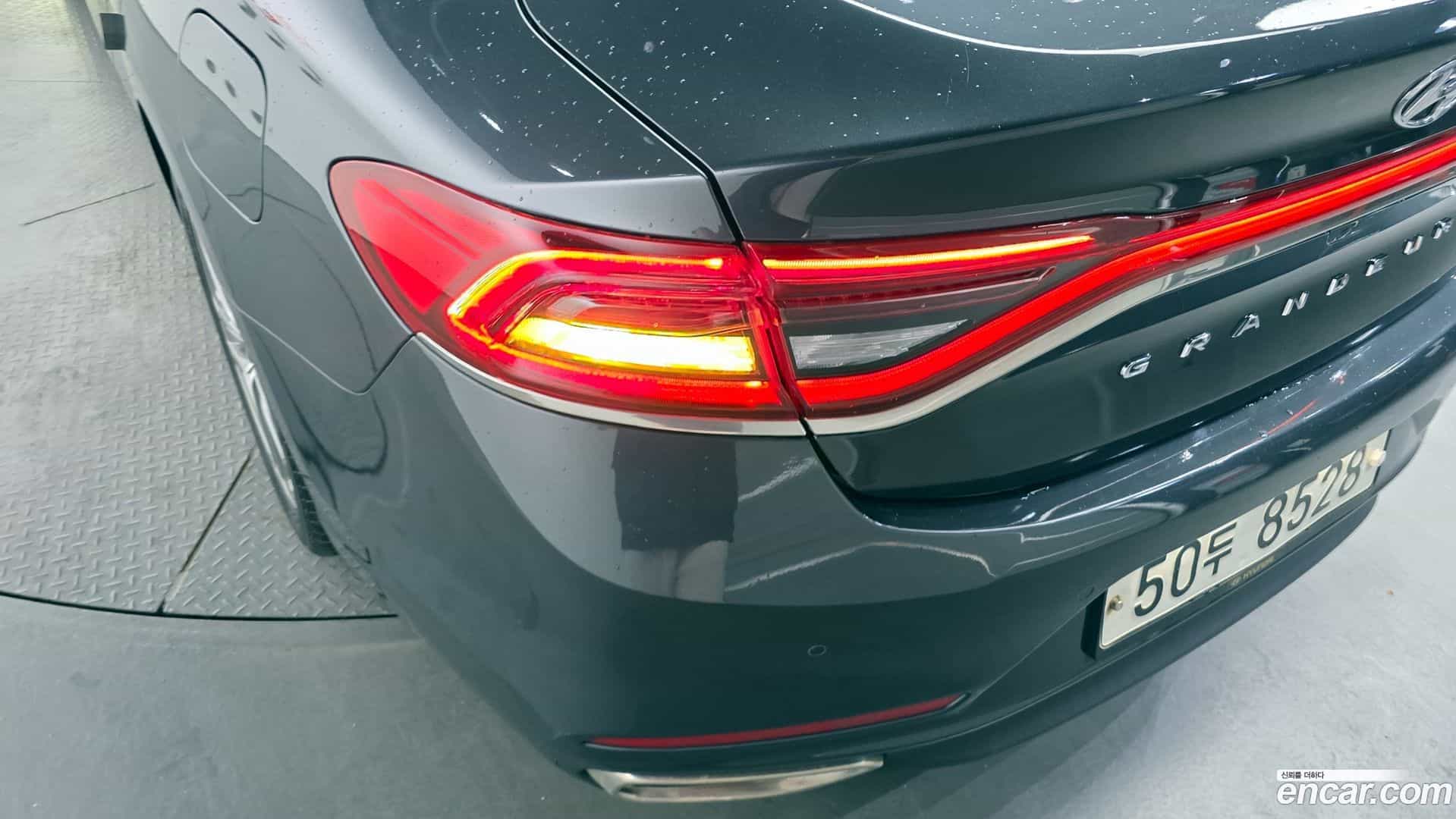 Grandeur Hyundai 2018.5-OUTER-033