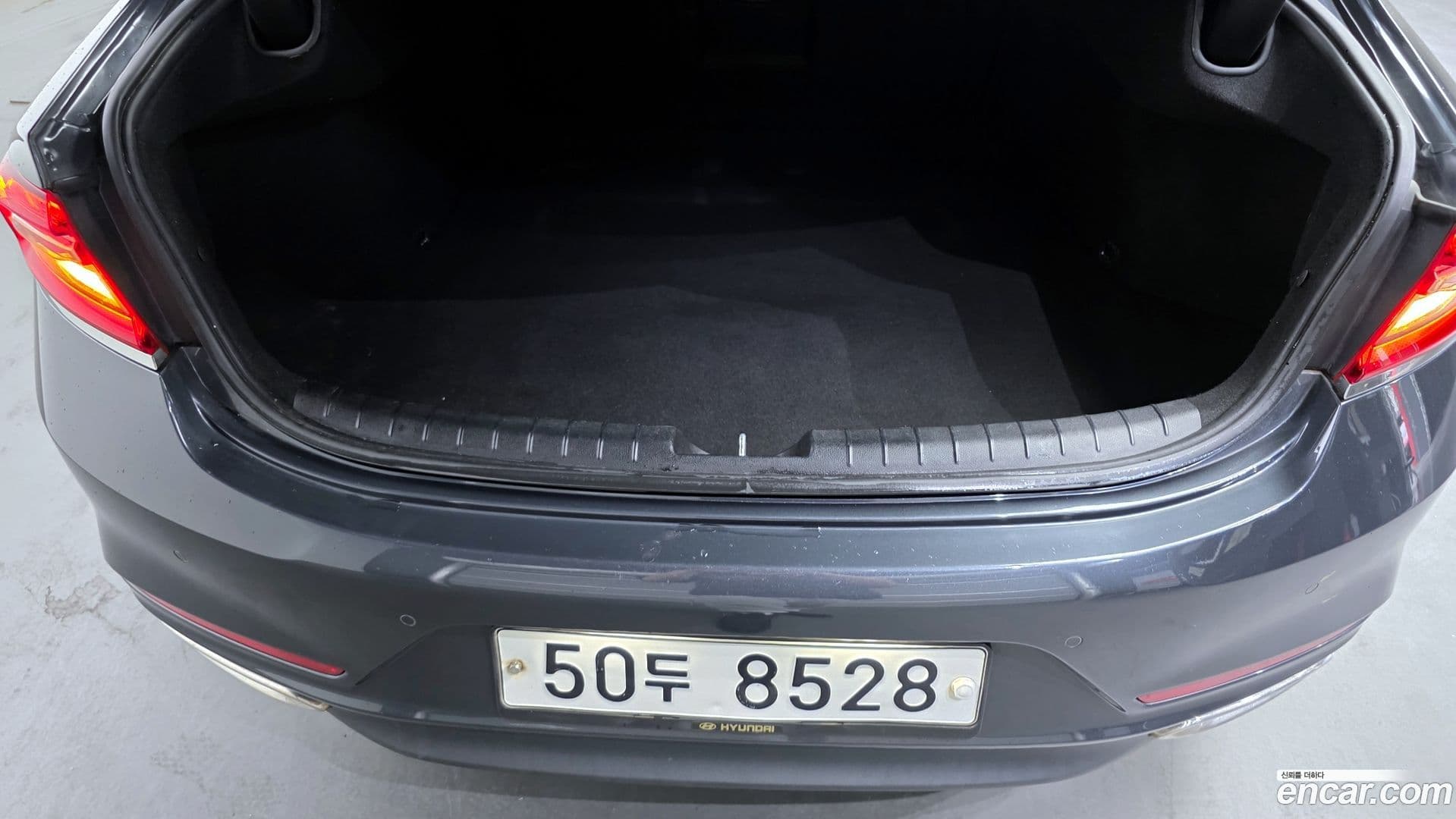 Main__Slider__Photo:Grandeur Hyundai 2018.5-29