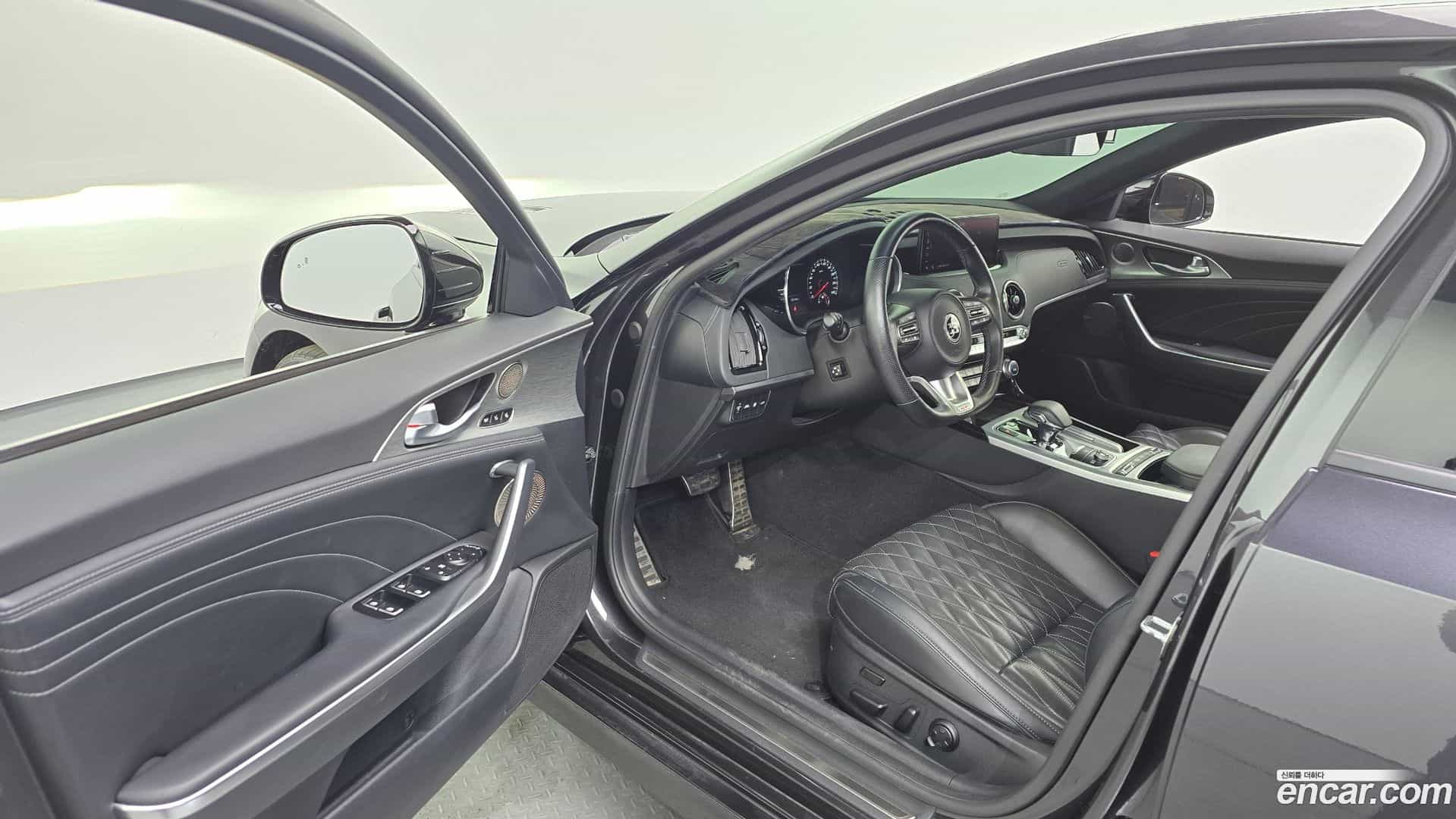 Stinger Kia 2021.2-INNER-010