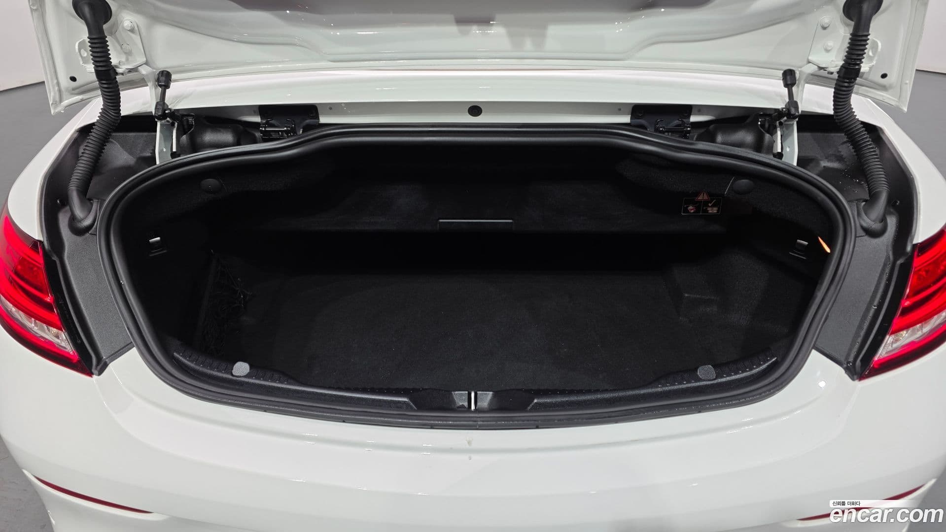 Main__Slider__Photo:C-Class Mercedes-Benz 2019.11-14